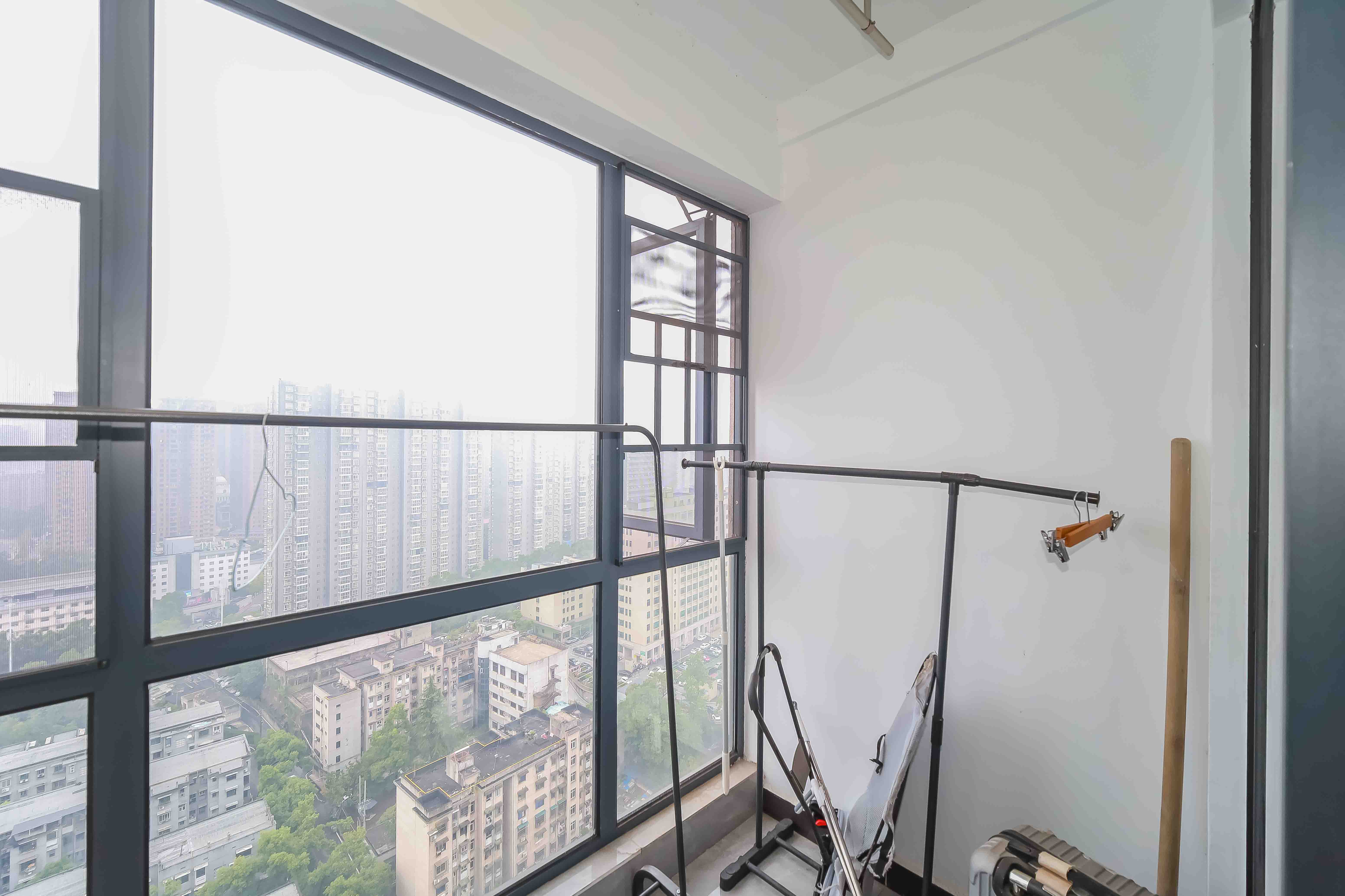 建发中央公园（建发美地）  3室2厅1卫   118.00万阳台