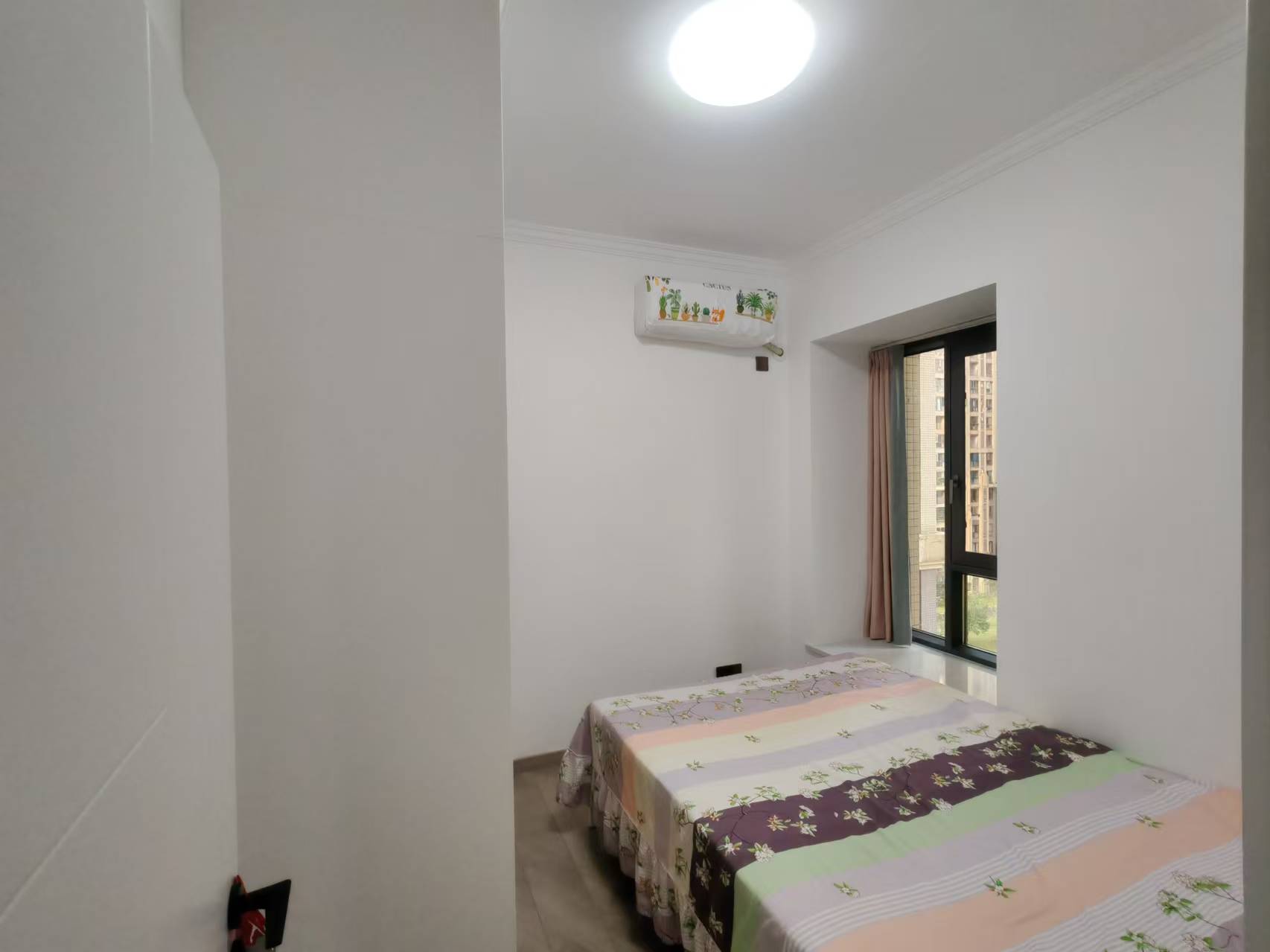 奥园广场 3室2厅2卫 90.0万 奥园广场 3室2厅2卫 90.0万室内图