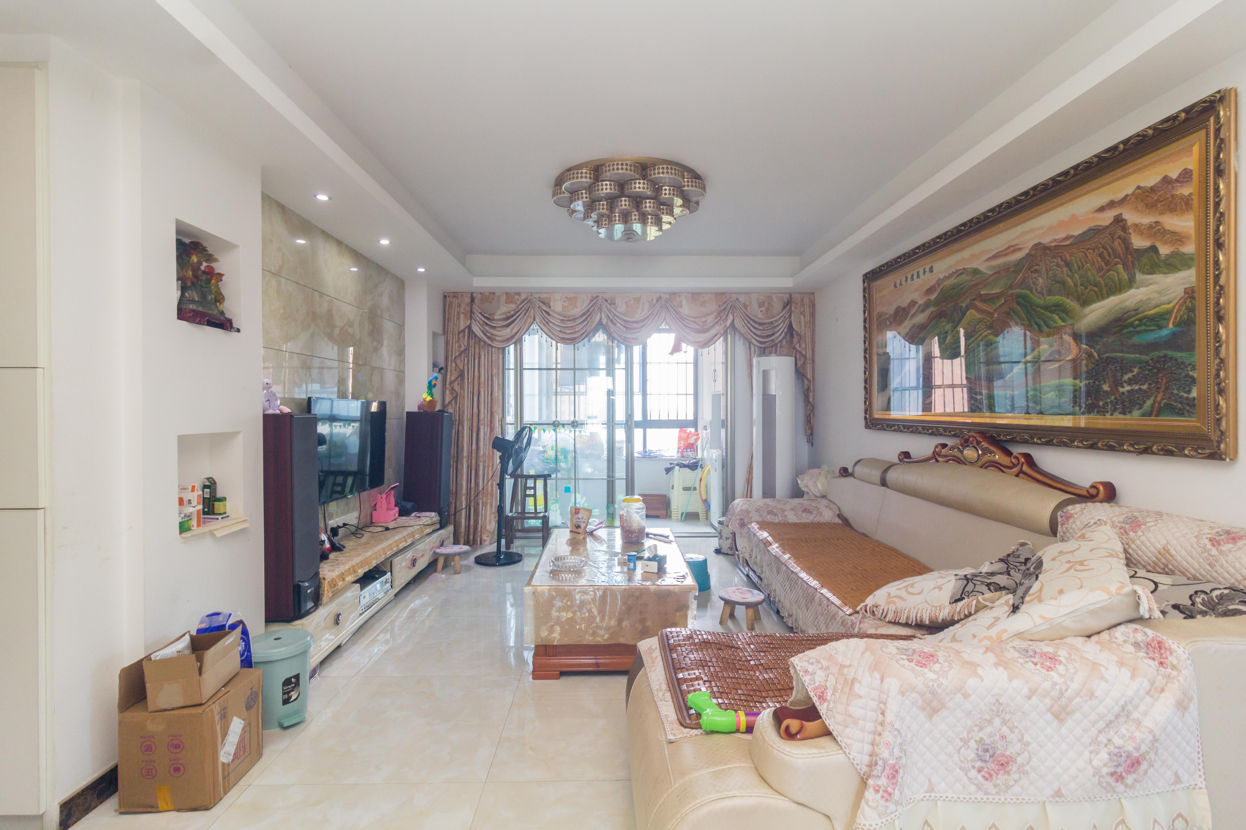 辉宏橄榄城  3室2厅2卫    78.8万 辉宏橄榄城  3室2厅2卫    78.8万