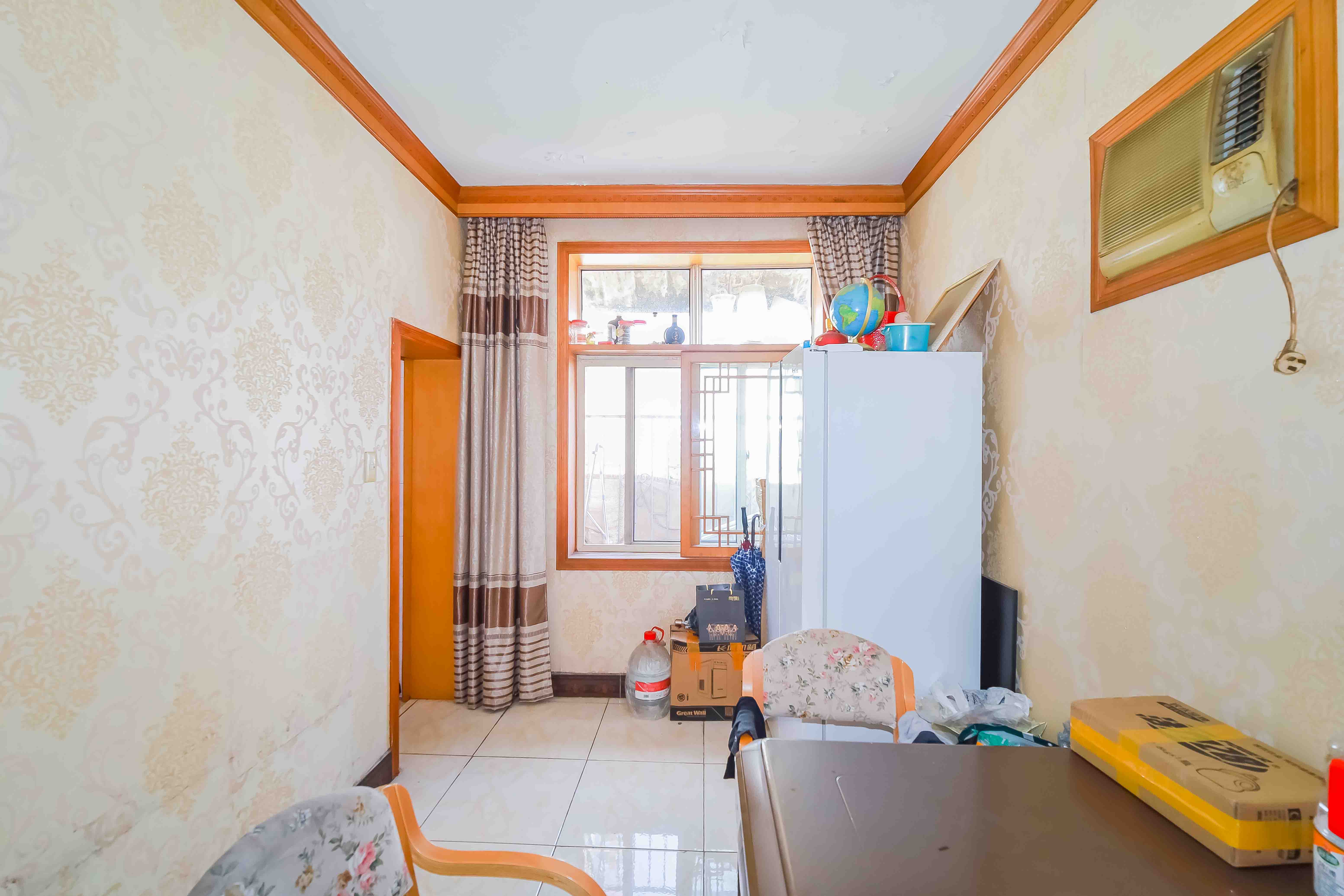 湖南石油化学工业局小区(侯家塘化工厅) 2室2厅1卫 55.0万 湖南石油化学工业局小区(侯家塘化工厅) 2室2厅1卫 55.0万客厅