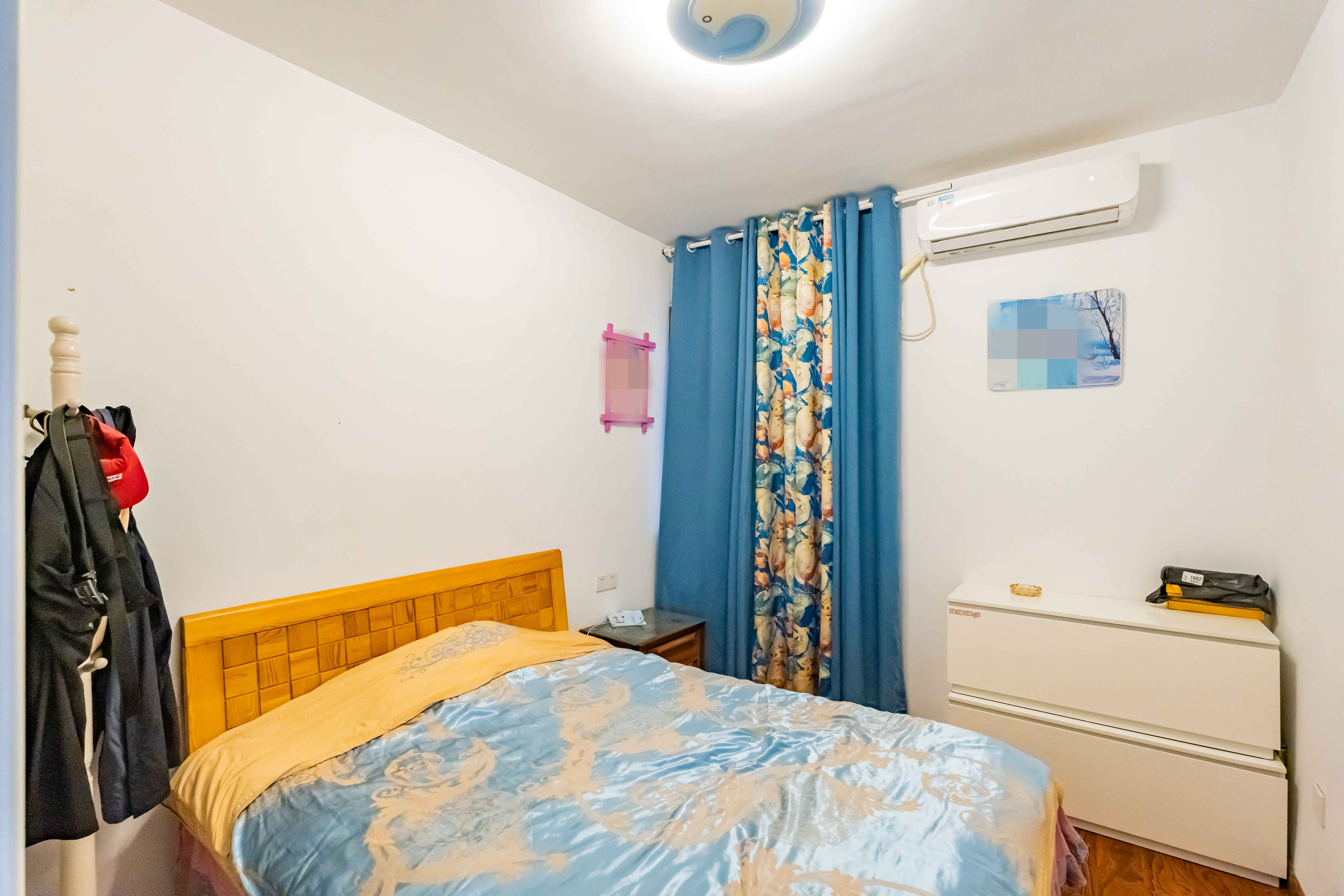 悦湖山 4室2厅2卫 92.0万 悦湖山 4室2厅2卫 92.0万卧室