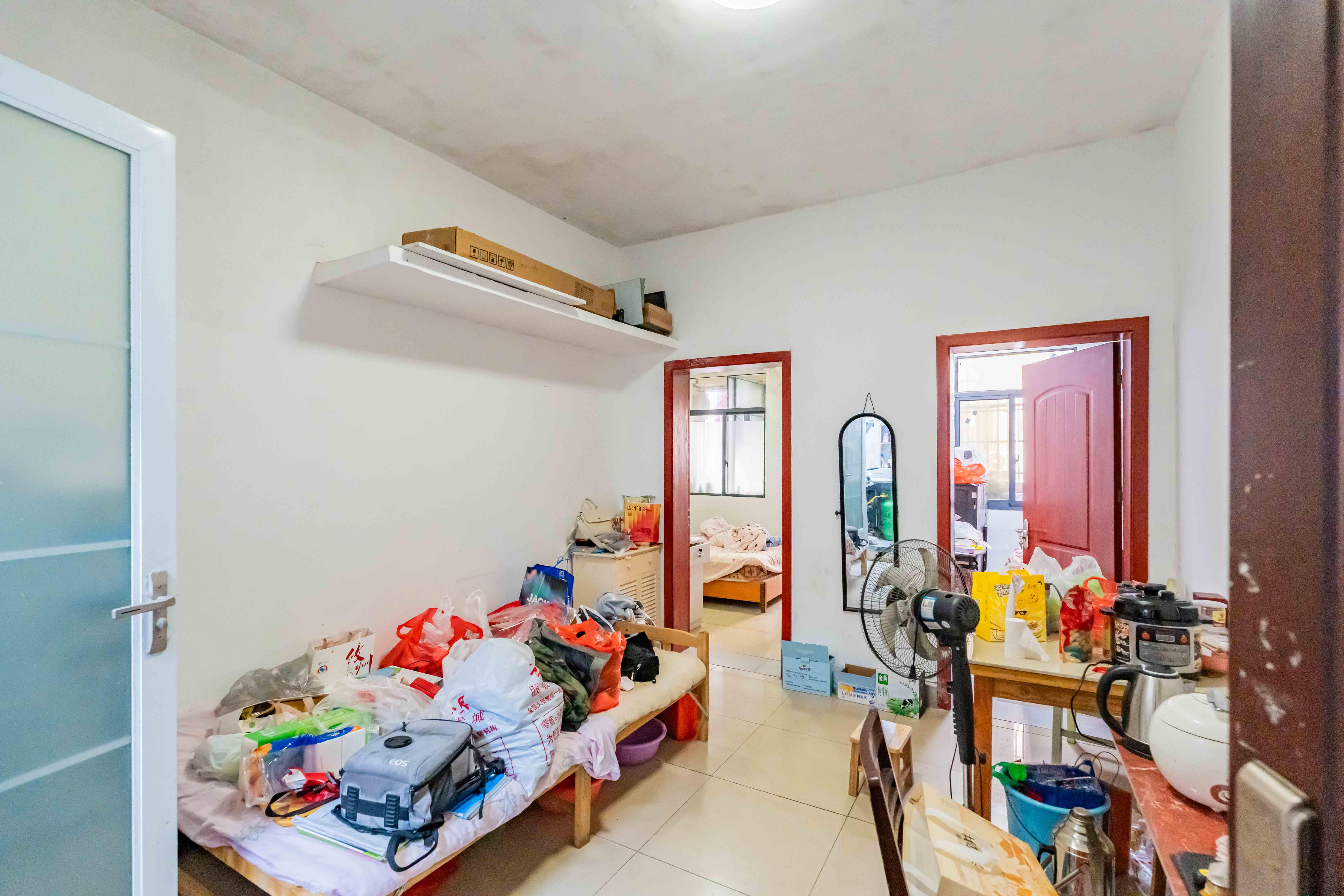 东风二村社区绸厂宿舍  2室1厅0卫    23.0万客厅