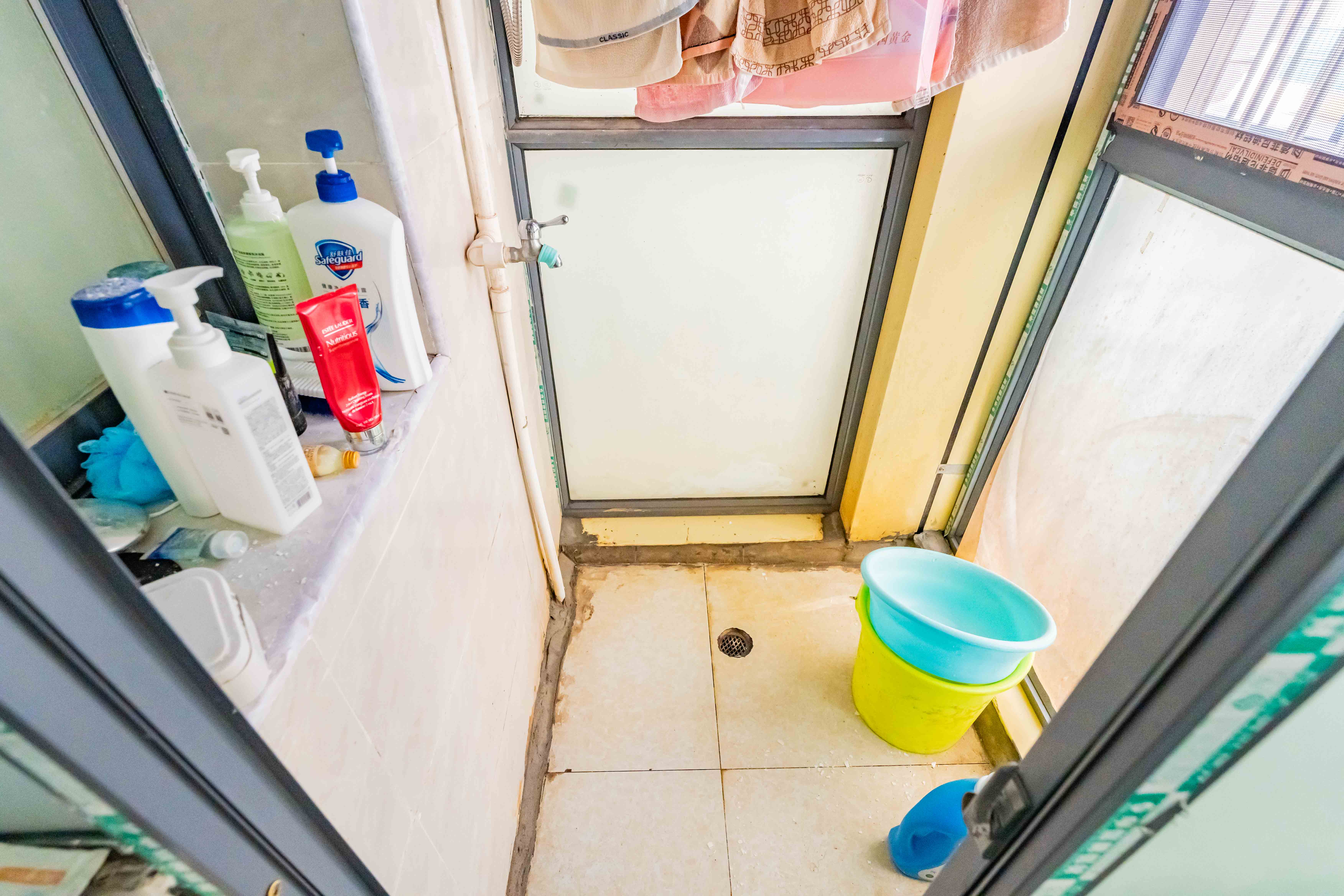 东风二村社区绸厂宿舍  2室1厅0卫    23.0万卫生间