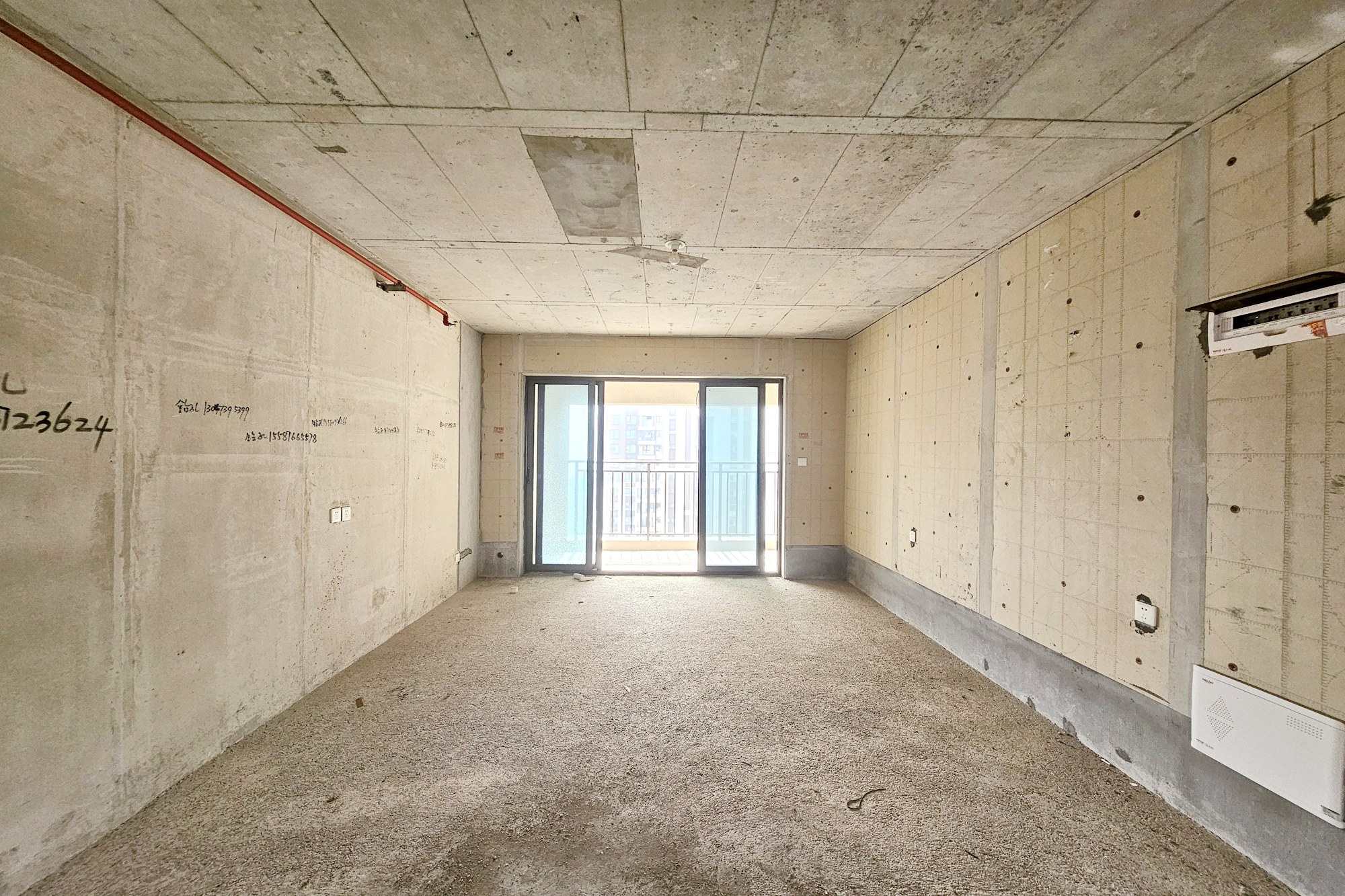 阳光城尚东湾愉景苑 4室2厅2卫 108.0万 阳光城尚东湾愉景苑 4室2厅2卫 108.0万客厅