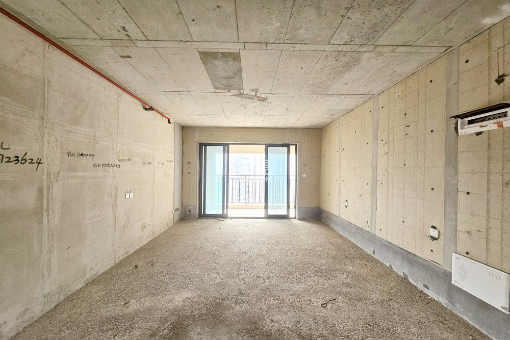 阳光城尚东湾愉景苑  4室2厅2卫    100.0万