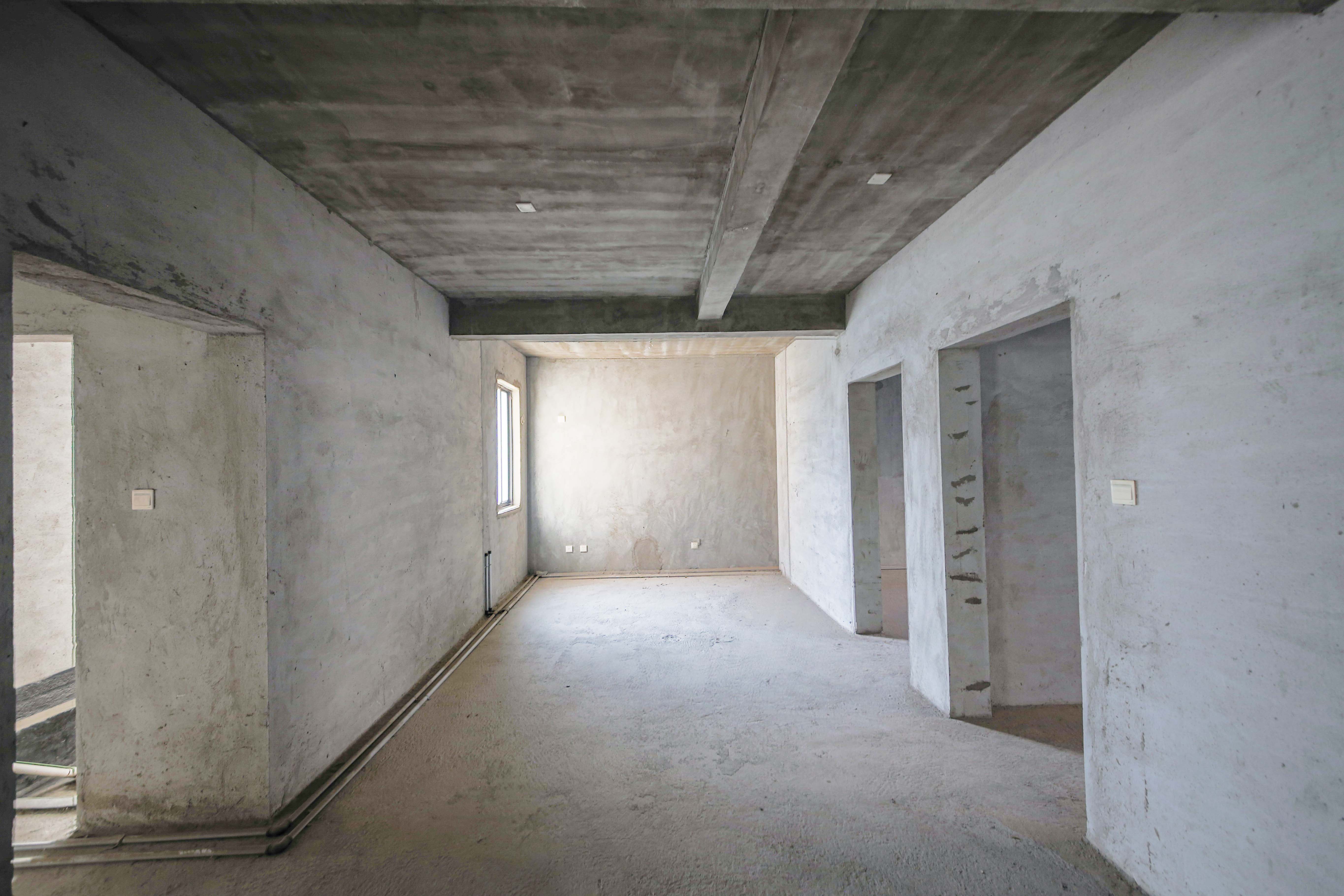 天心金桂园住宅小区  5室2厅2卫    172.0万 天心金桂园住宅小区  5室2厅2卫    172.0万客厅