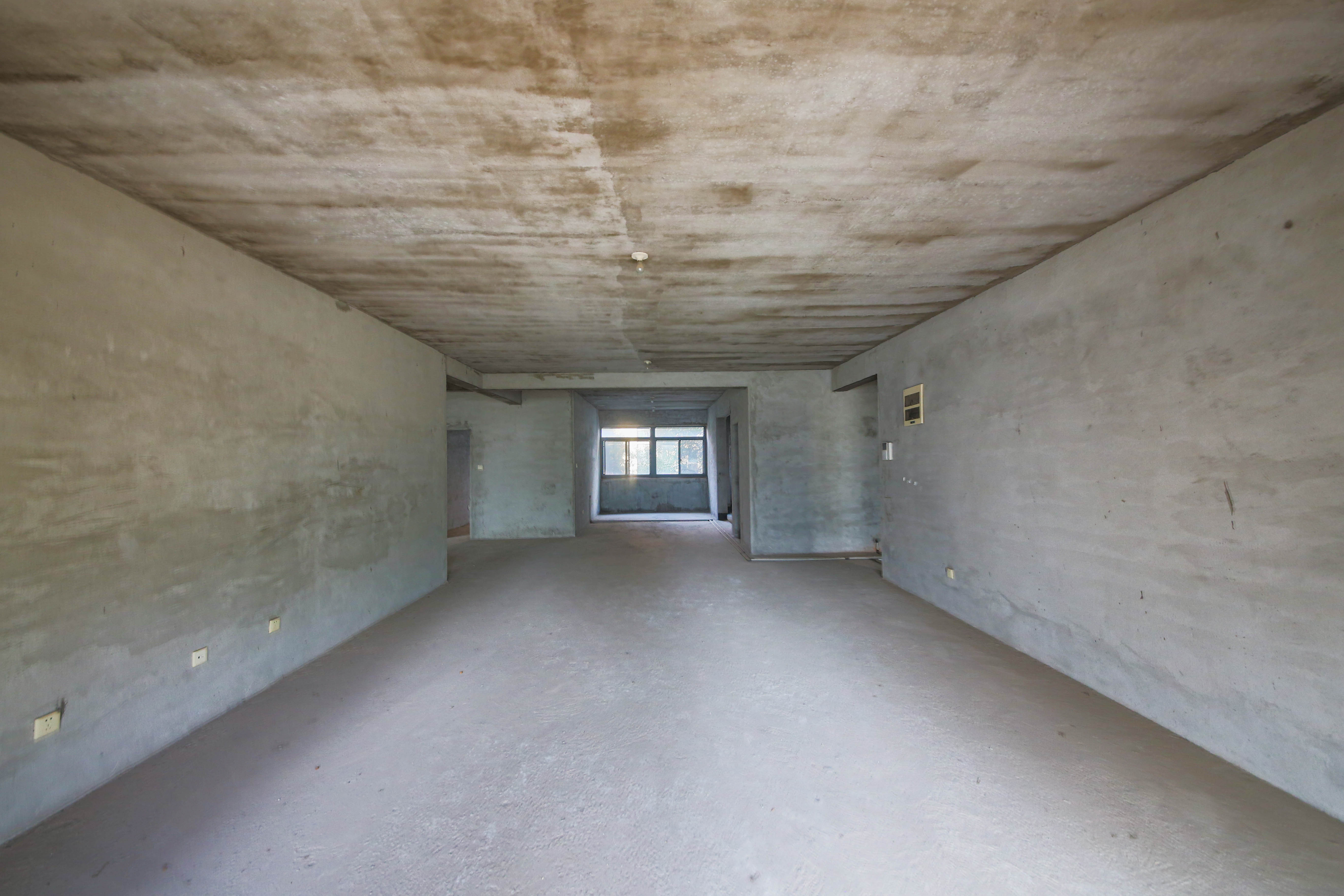 天心金桂园住宅小区  5室2厅2卫    172.0万 天心金桂园住宅小区  5室2厅2卫    172.0万客厅