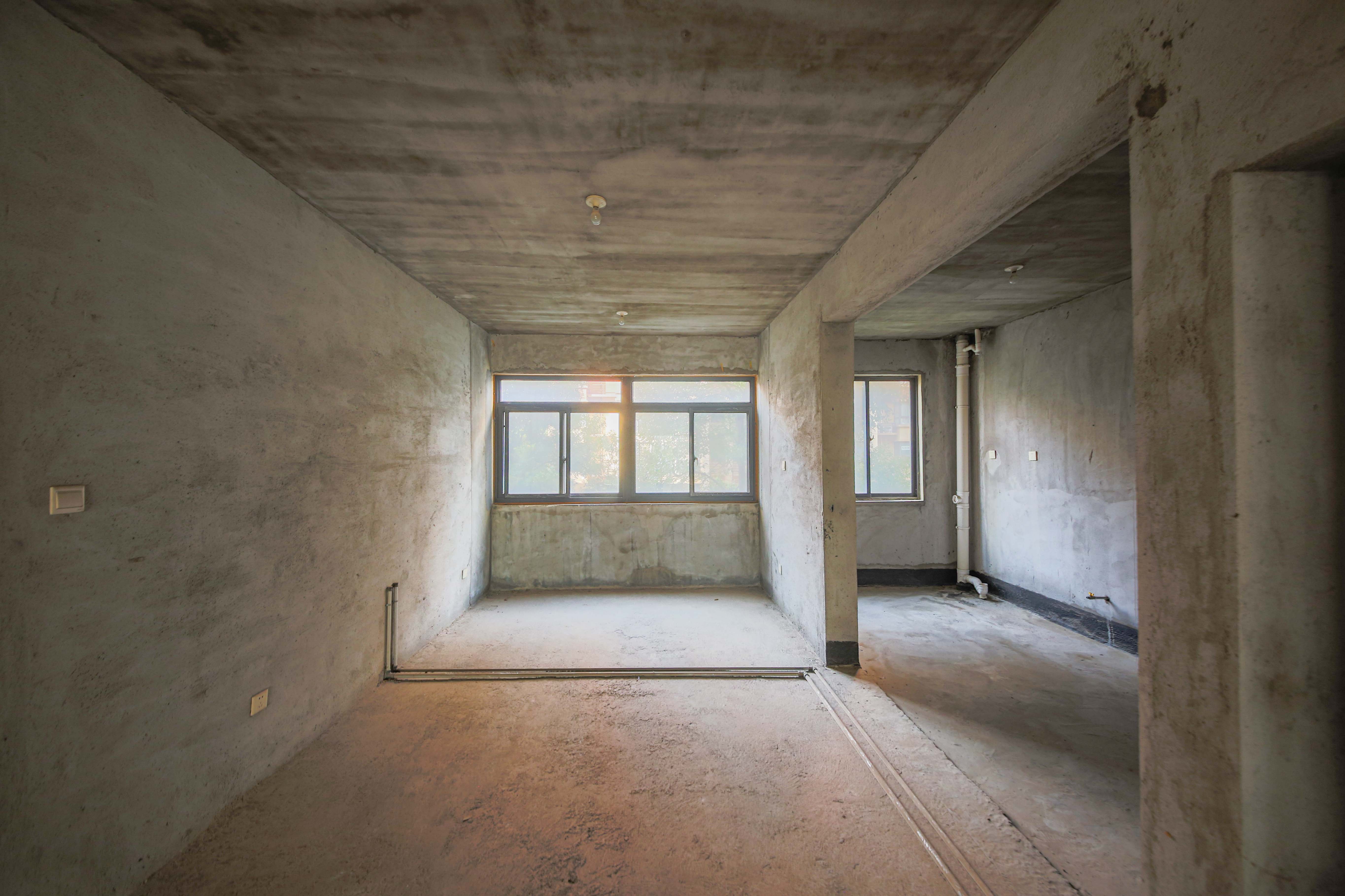 天心金桂园住宅小区  5室2厅2卫    172.0万 天心金桂园住宅小区  5室2厅2卫    172.0万客厅