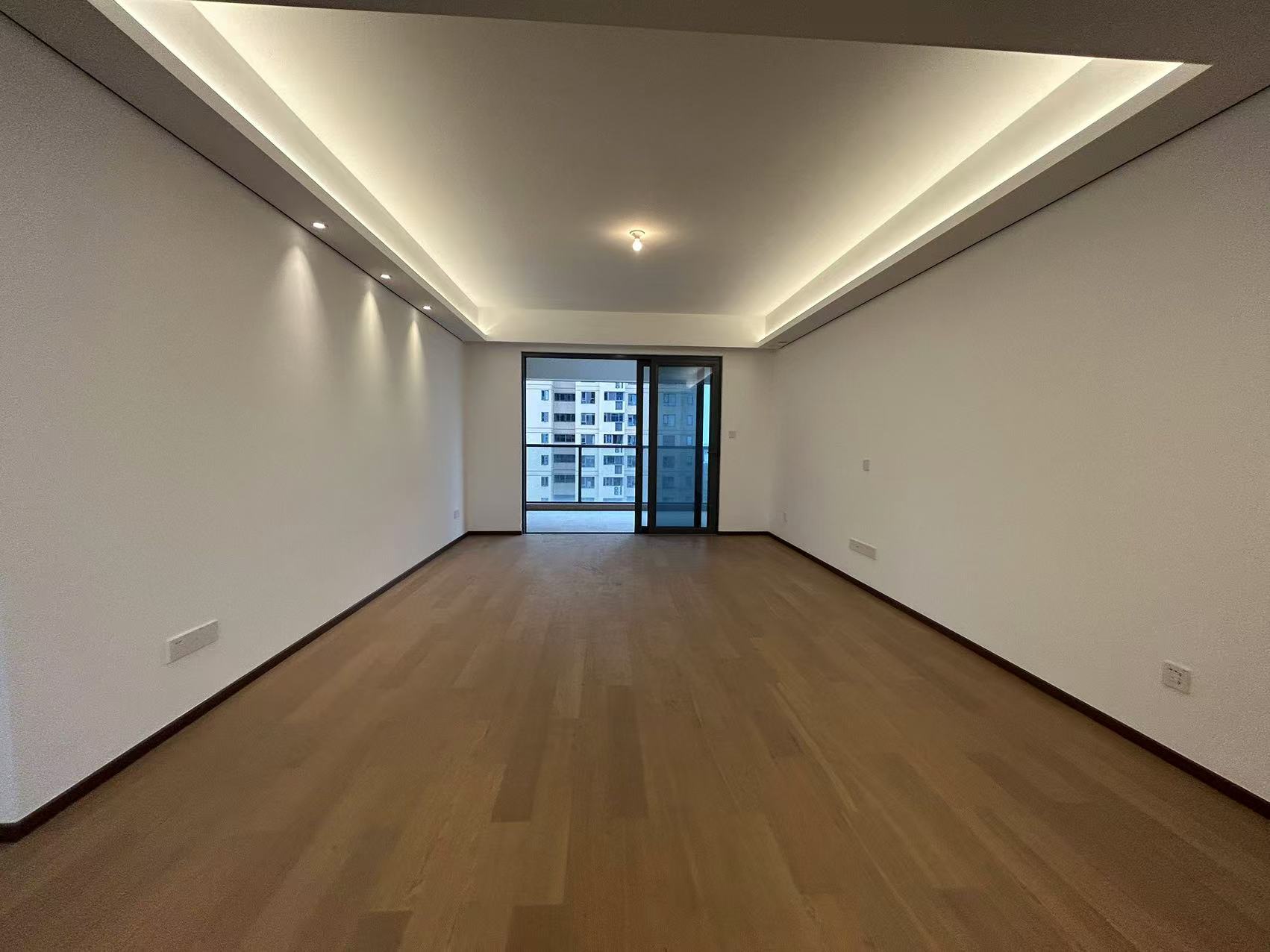 晋合湘水湾六期  4室2厅2卫    185.0万 晋合湘水湾六期  4室2厅2卫    185.0万