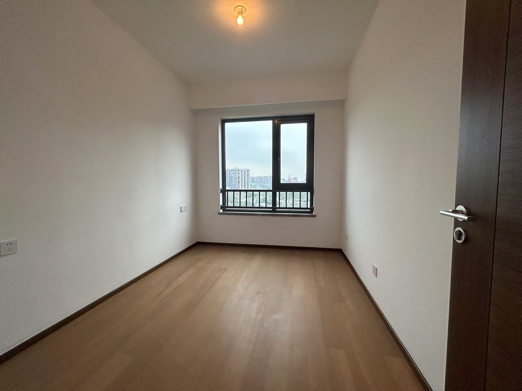 晋合湘水湾六期  4室2厅2卫    185.0万 晋合湘水湾六期  4室2厅2卫    185.0万室内图