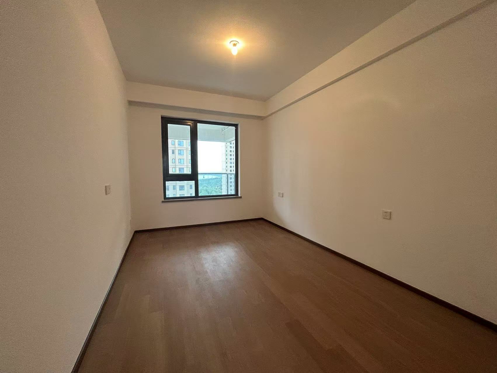 晋合湘水湾六期  4室2厅2卫    185.0万 晋合湘水湾六期  4室2厅2卫    185.0万室内图