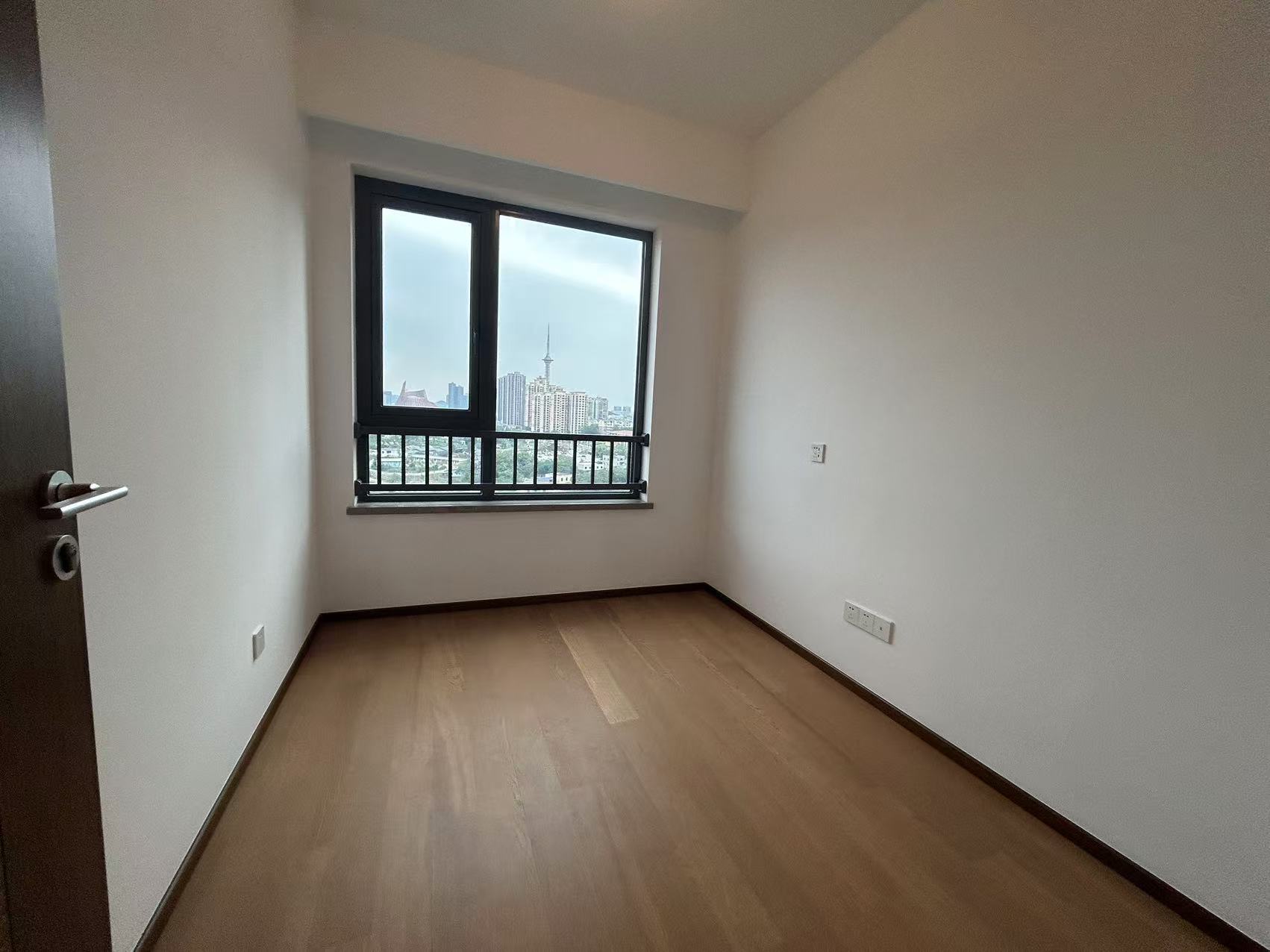 晋合湘水湾六期  4室2厅2卫    185.0万 晋合湘水湾六期  4室2厅2卫    185.0万室内图