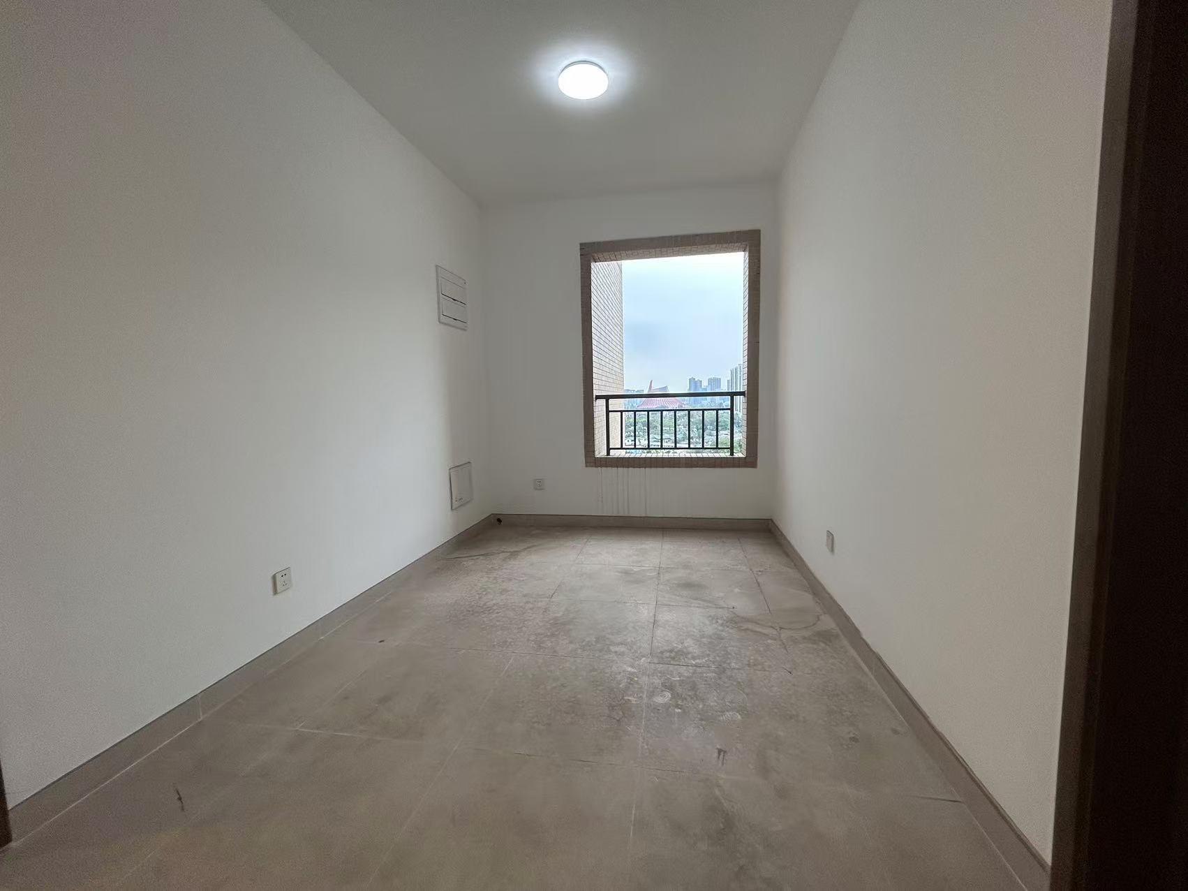 晋合湘水湾六期  4室2厅2卫    185.0万 晋合湘水湾六期  4室2厅2卫    185.0万室内图