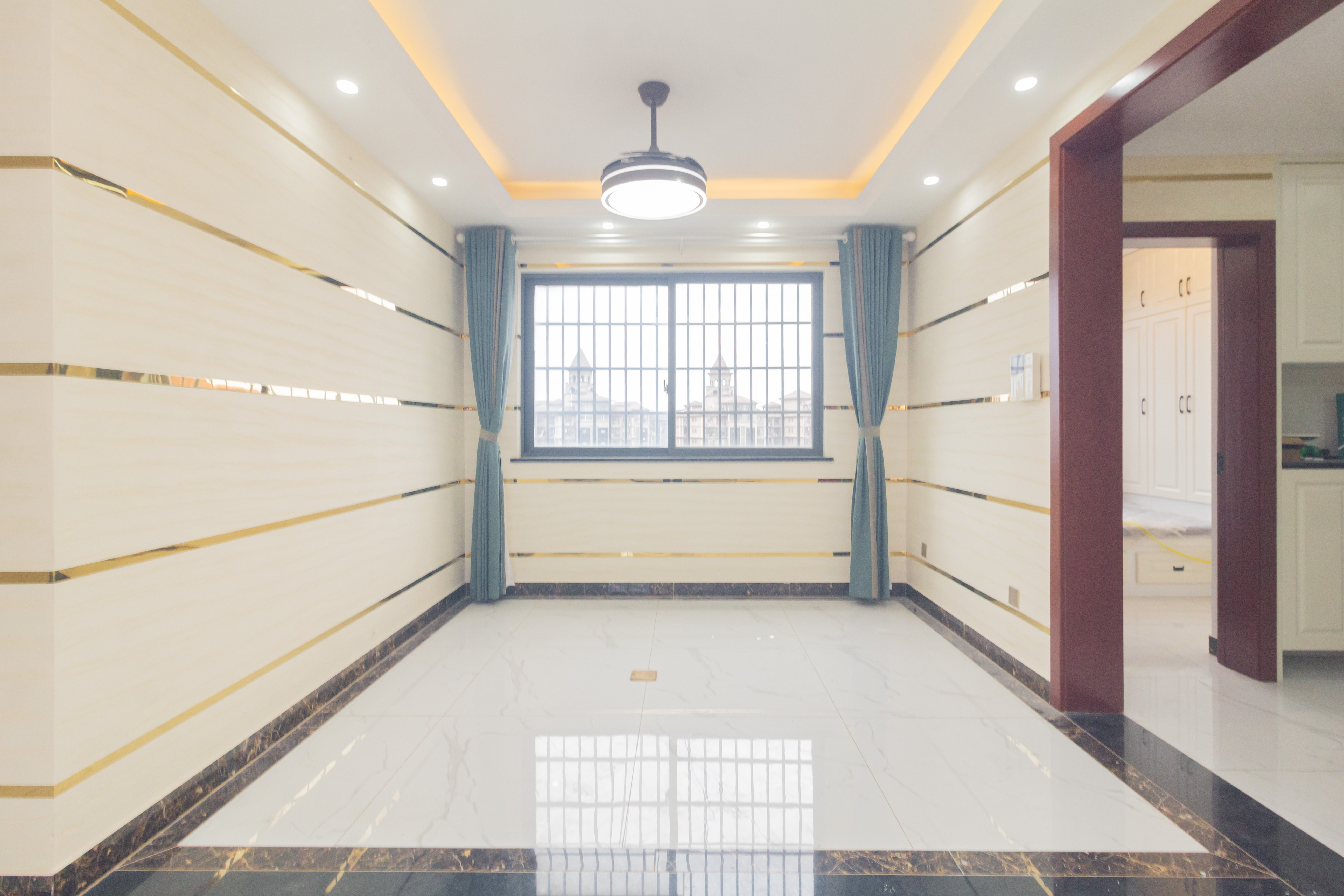 海德公园 4室2厅2卫 89.8万 海德公园 4室2厅2卫 89.8万客厅