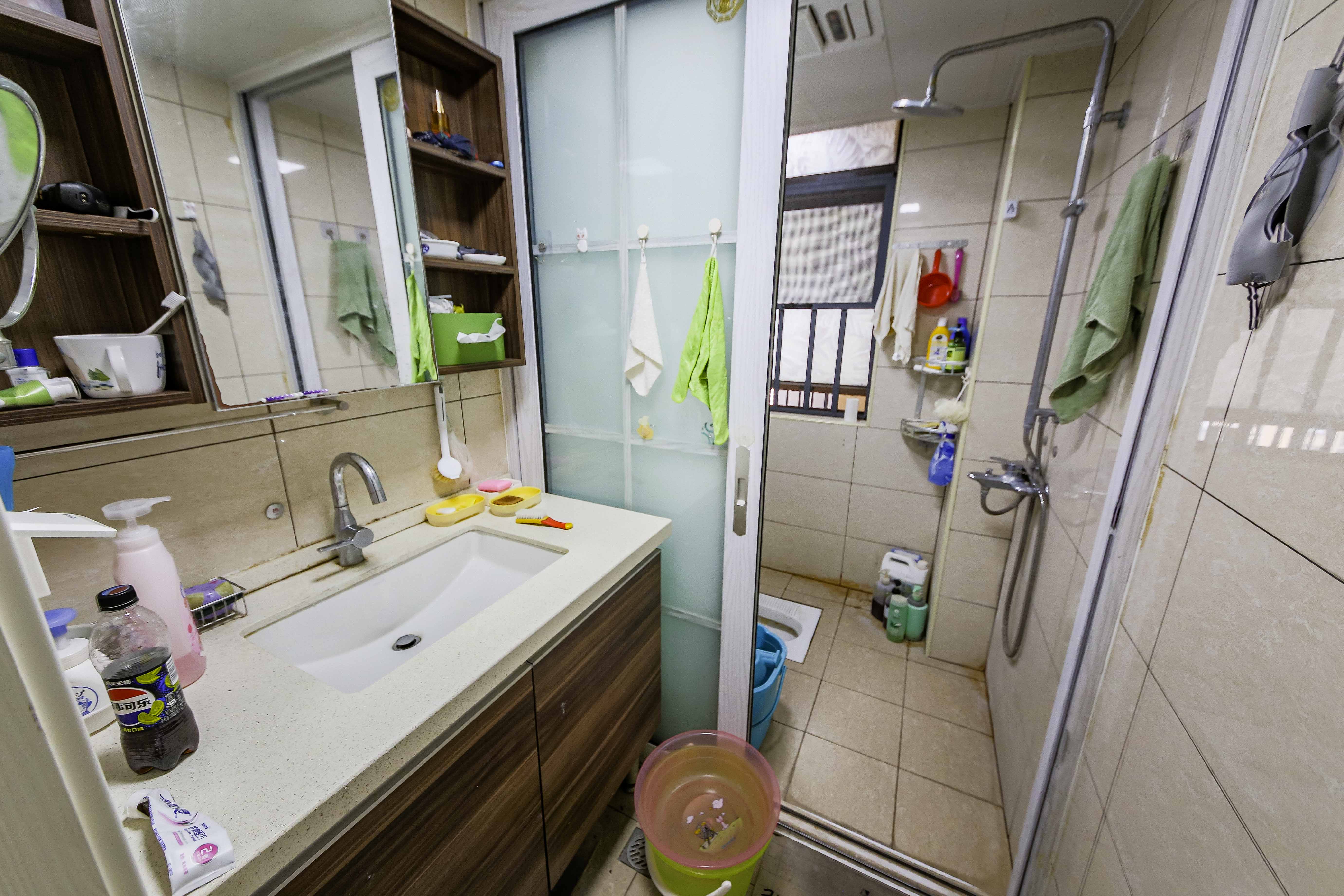 中建信和城  3室2厅1卫    108.0万 中建信和城  3室2厅1卫    108.0万卫生间