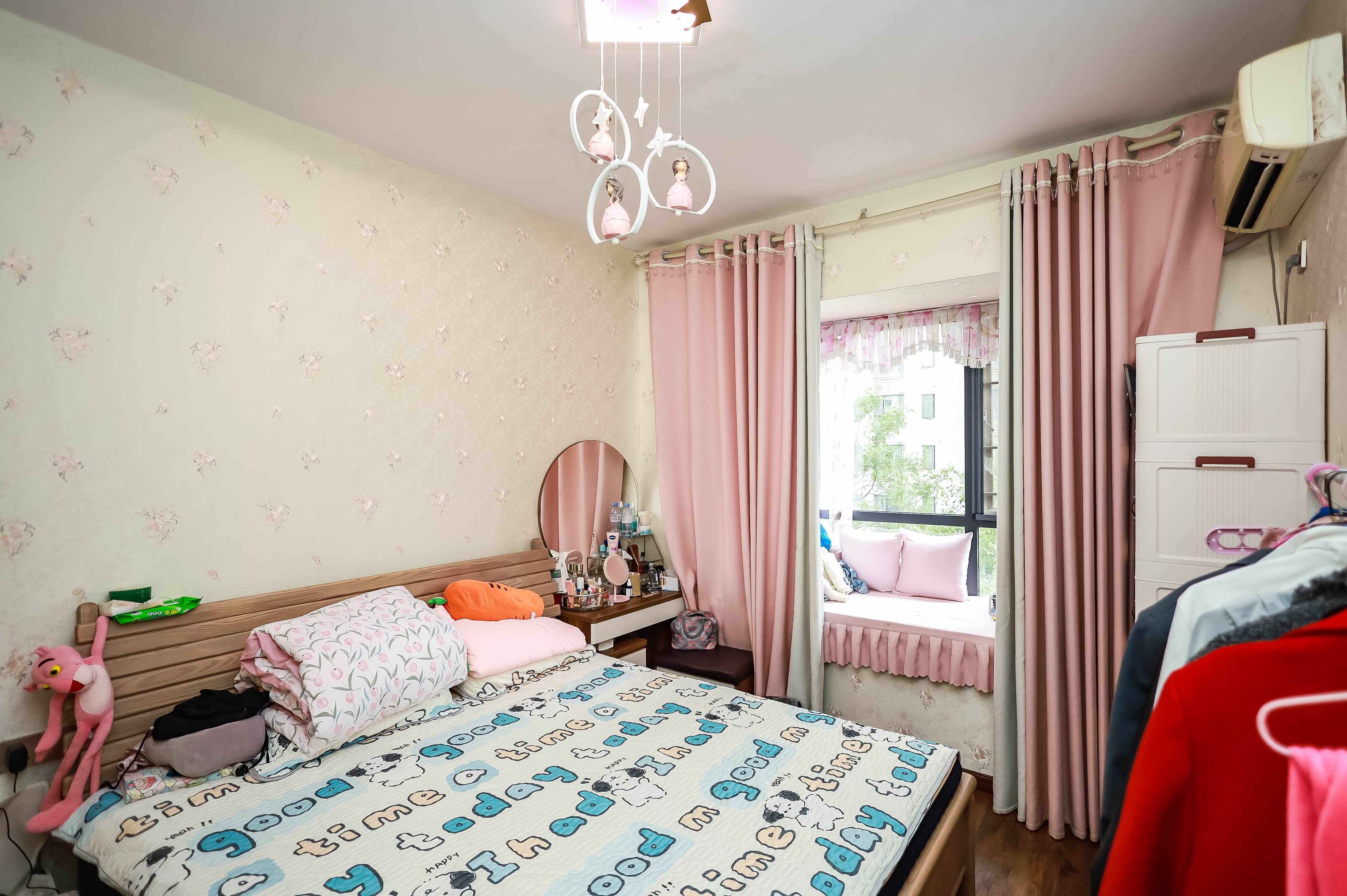 莱茵城  2室1厅1卫    60.0万卧室