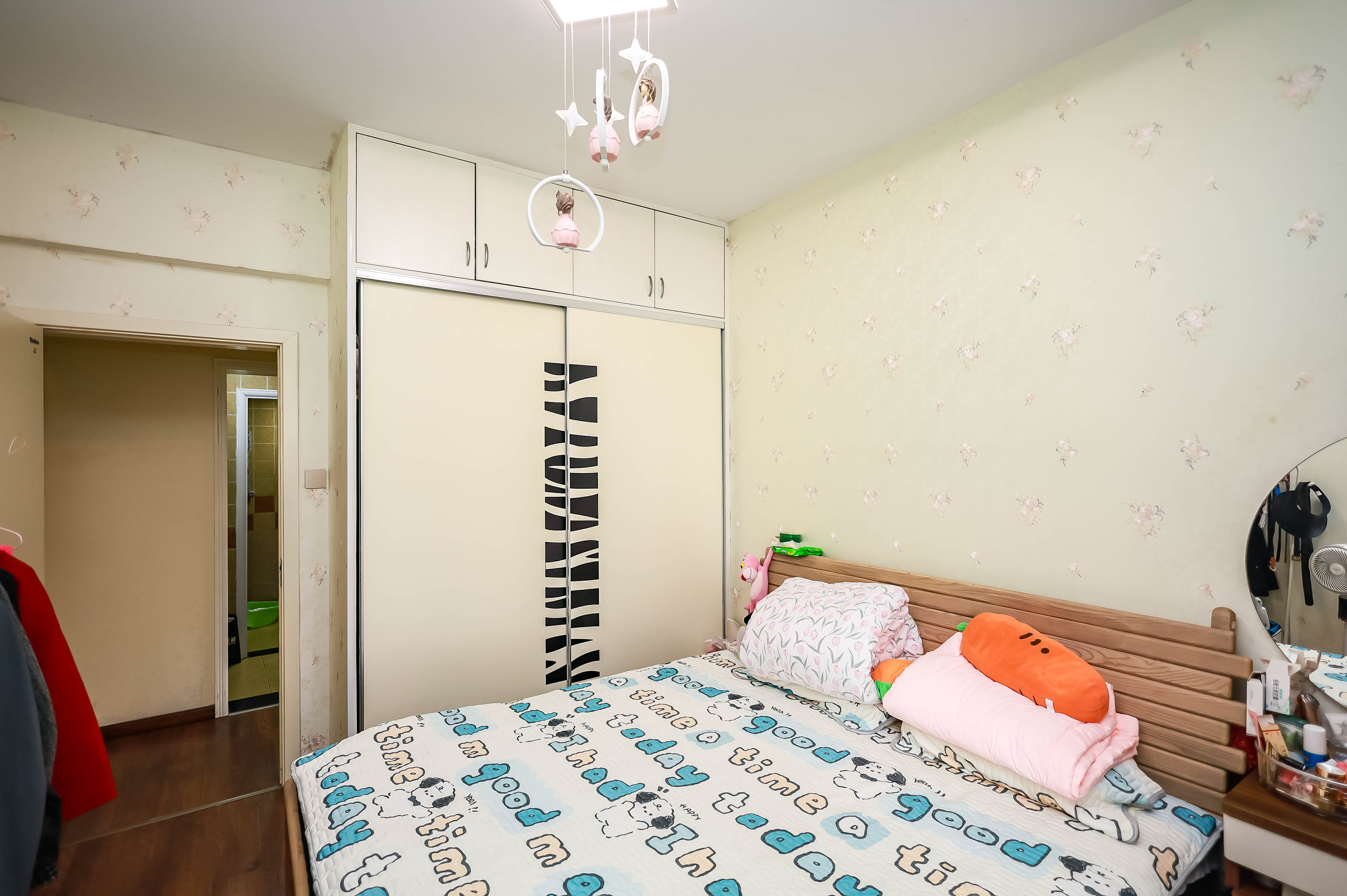 莱茵城  2室1厅1卫    60.0万卧室