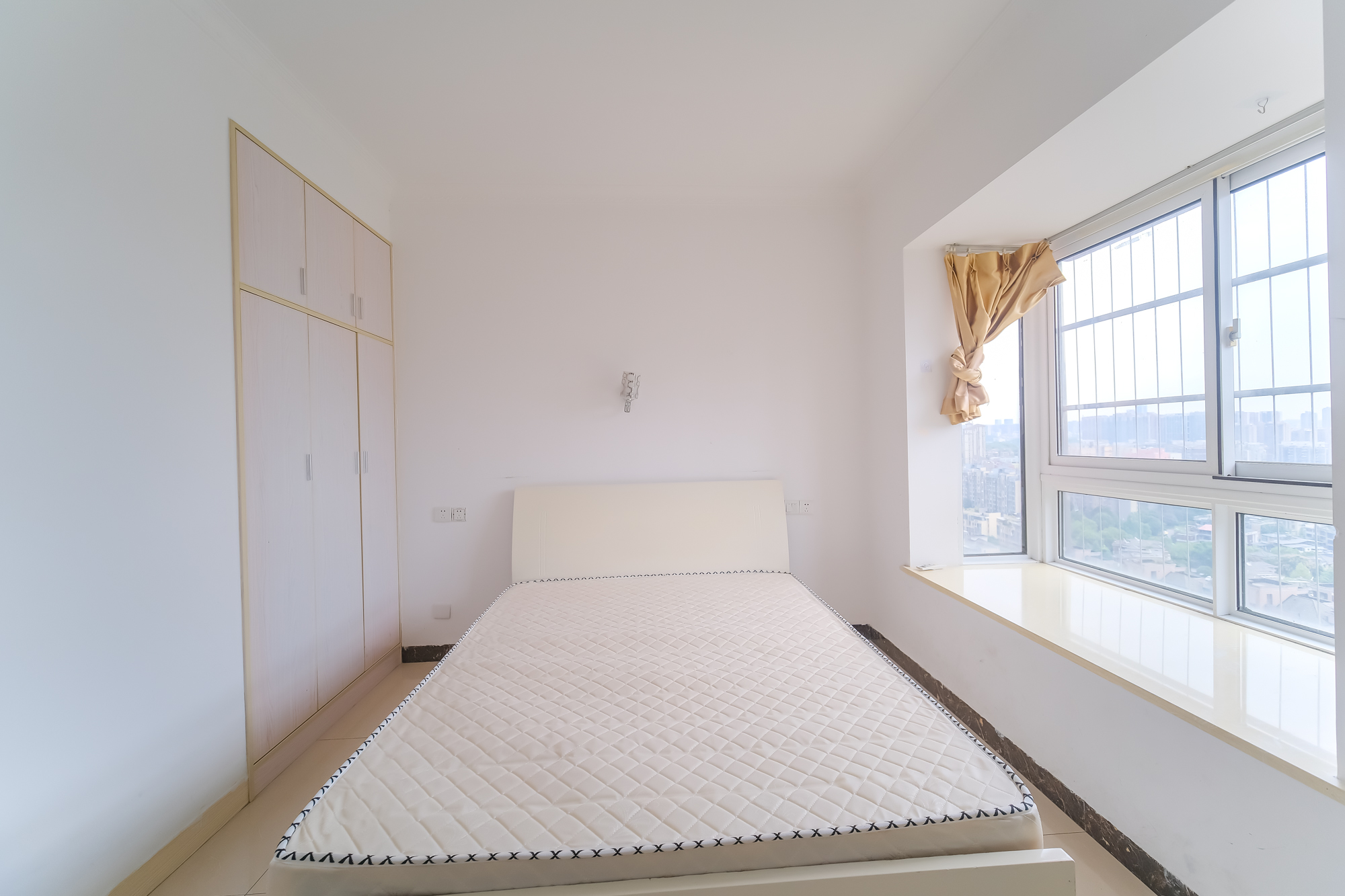 山水湾 3室2厅1卫 62.0万 山水湾 3室2厅1卫 62.0万卧室