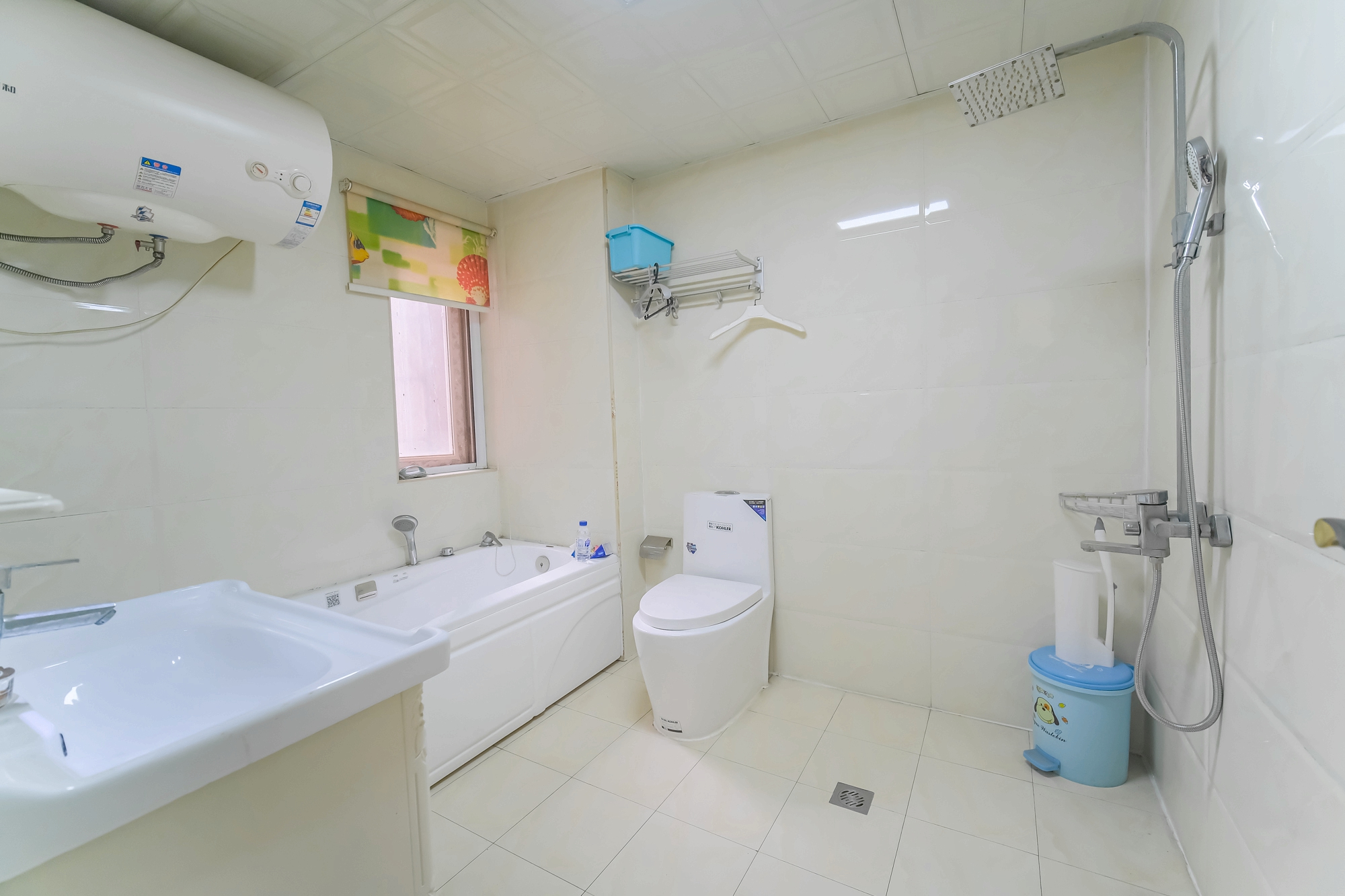 山水湾  3室2厅1卫    88.0万 山水湾  3室2厅1卫    88.0万卫生间