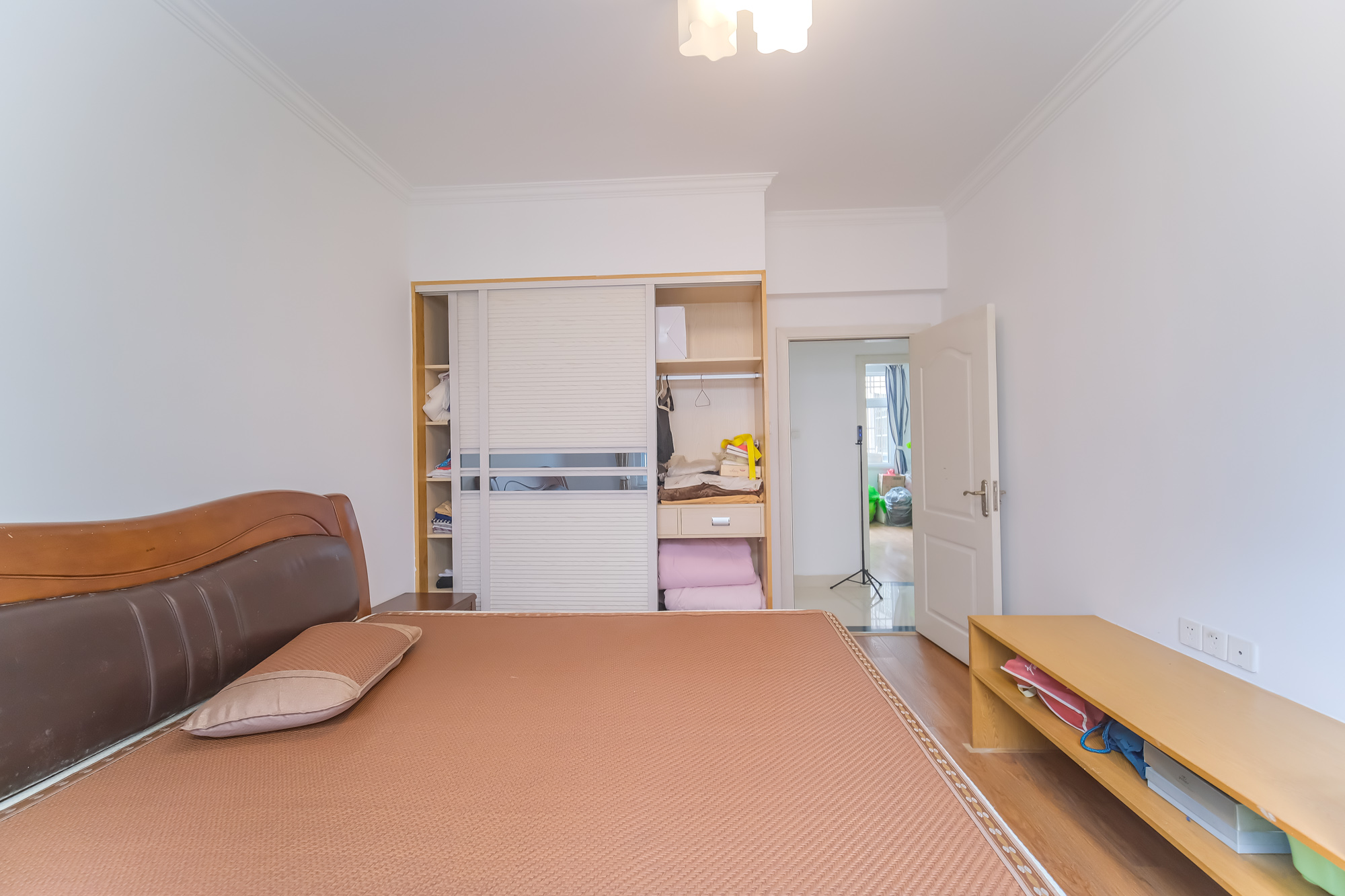 山水湾  3室2厅1卫    88.0万 山水湾  3室2厅1卫    88.0万卧室