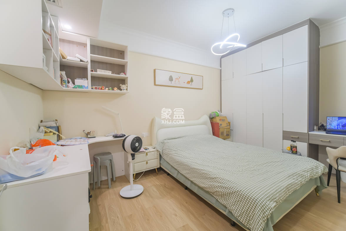 运达锦绣广场 3室2厅2卫 168.00万 运达锦绣广场 3室2厅2卫 168.00万卧室