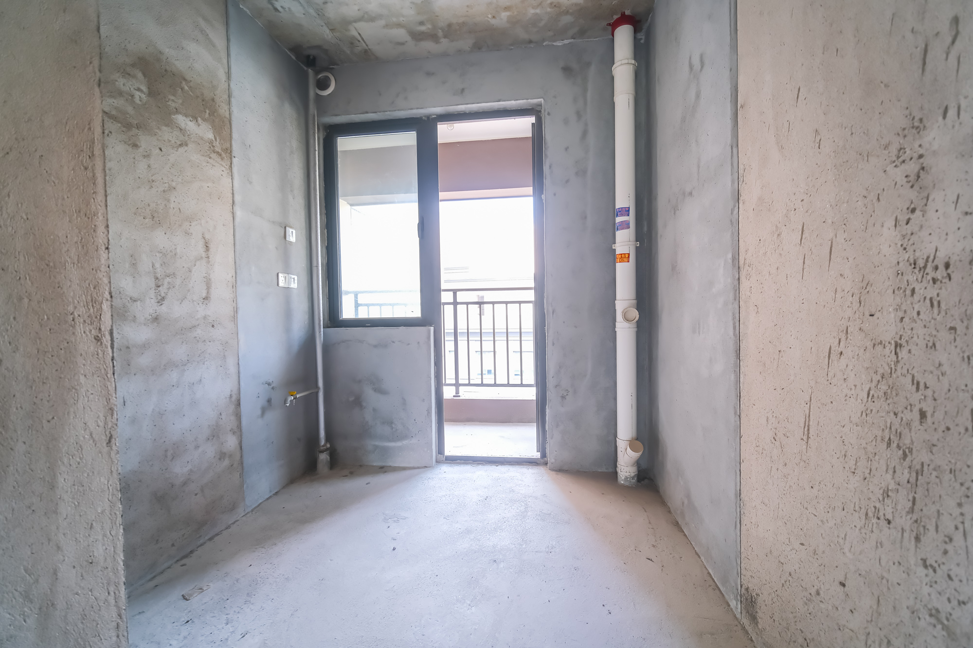 荣盛城  4室2厅2卫    82.8万 荣盛城  4室2厅2卫    82.8万厨房