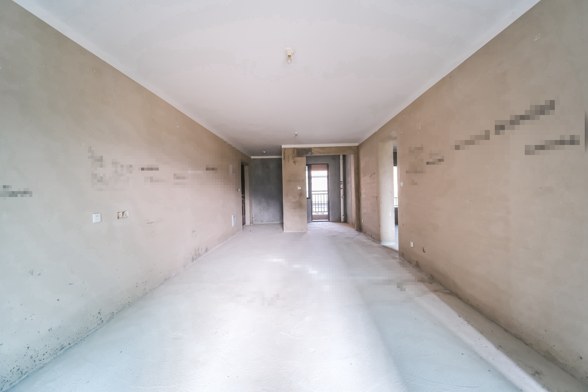 荣盛城  4室2厅2卫    82.8万 荣盛城  4室2厅2卫    82.8万客厅