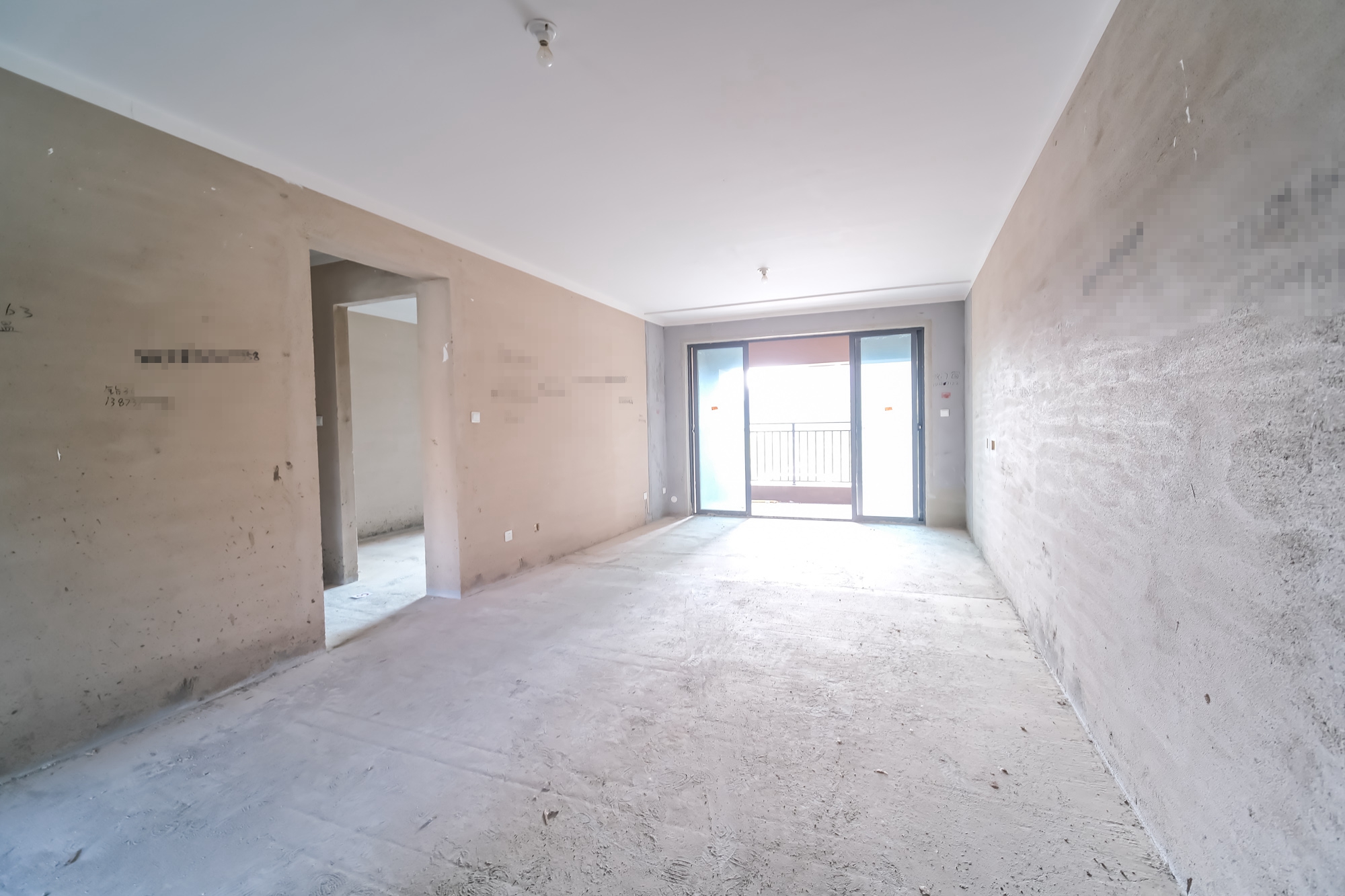 荣盛城  4室2厅2卫    82.8万 荣盛城  4室2厅2卫    82.8万客厅