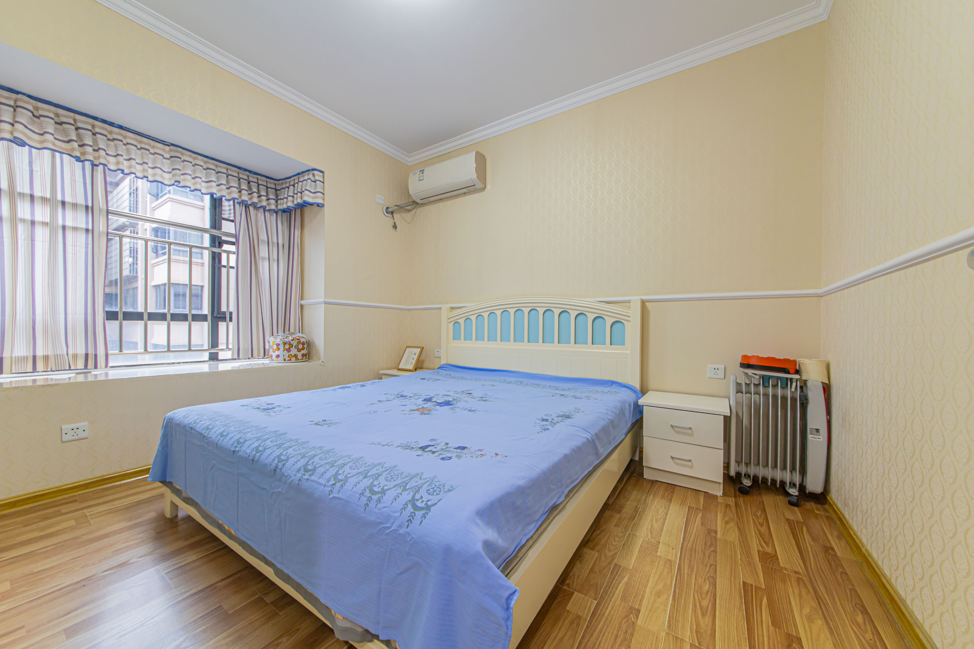 保利花园 2室2厅1卫 80.0万 保利花园 2室2厅1卫 80.0万卧室