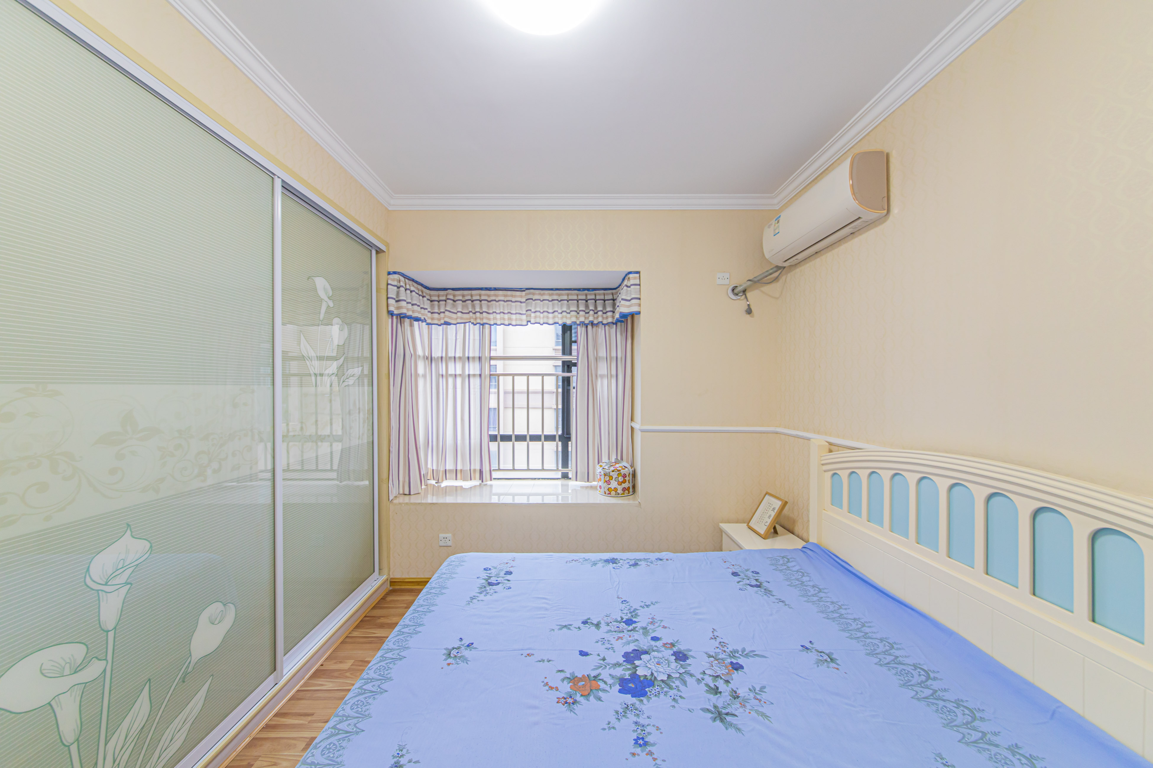 保利花园 2室2厅1卫 80.0万 保利花园 2室2厅1卫 80.0万卧室