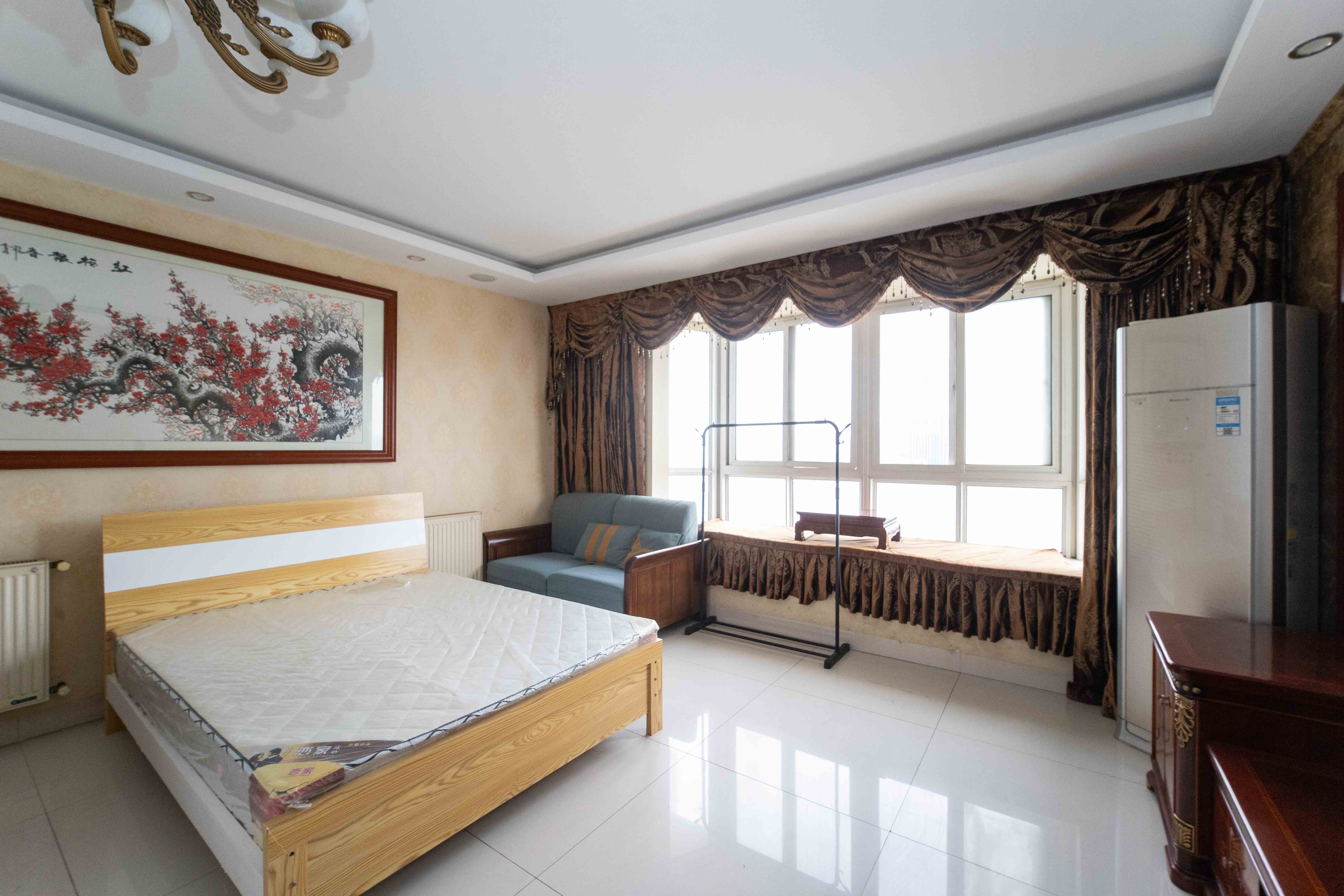 诺亚方舟大厦  4室2厅2卫    116.0万 诺亚方舟大厦  4室2厅2卫    116.0万卧室