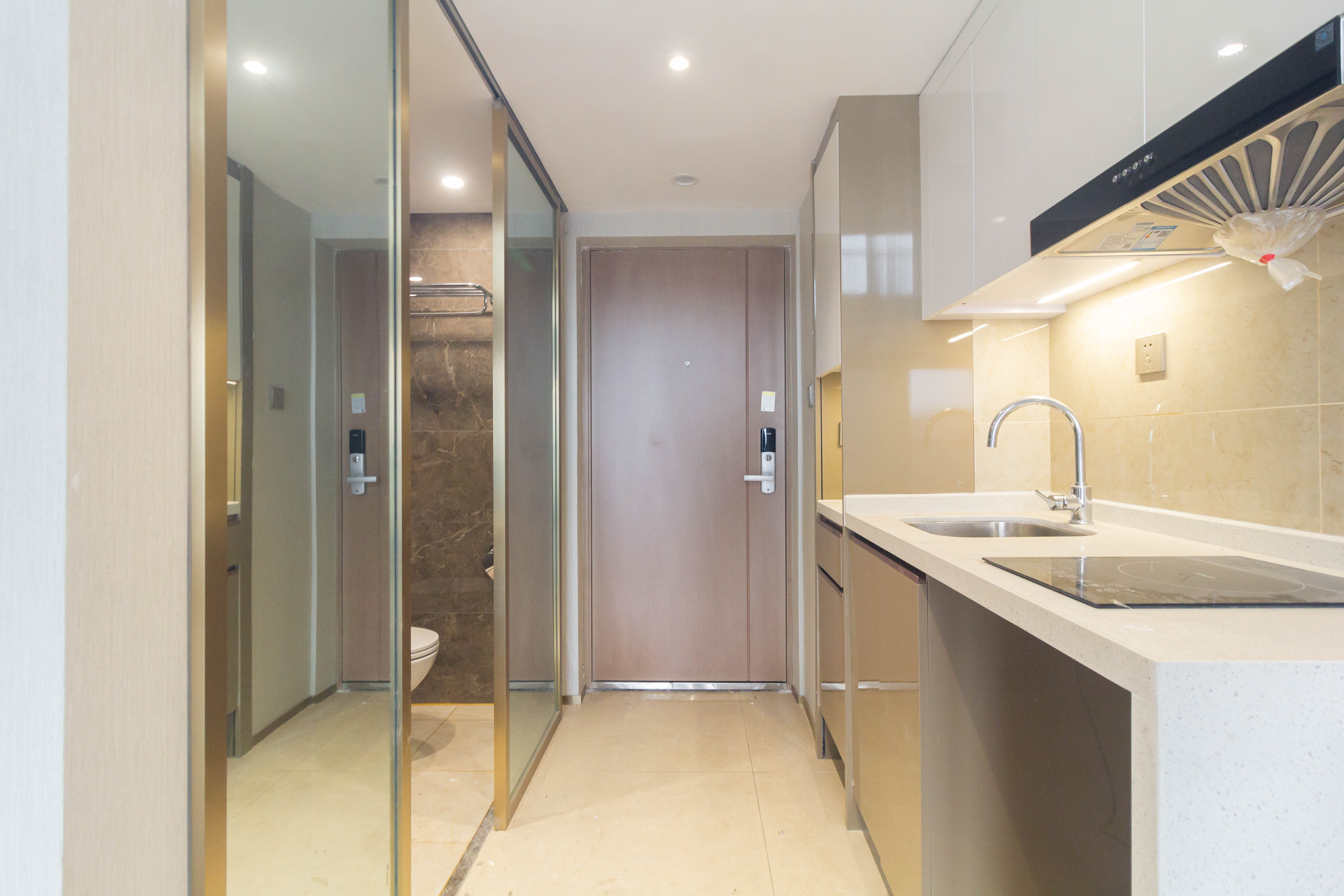 华远海蓝郡  2室1厅1卫    25.0万 华远海蓝郡  2室1厅1卫    25.0万厨房