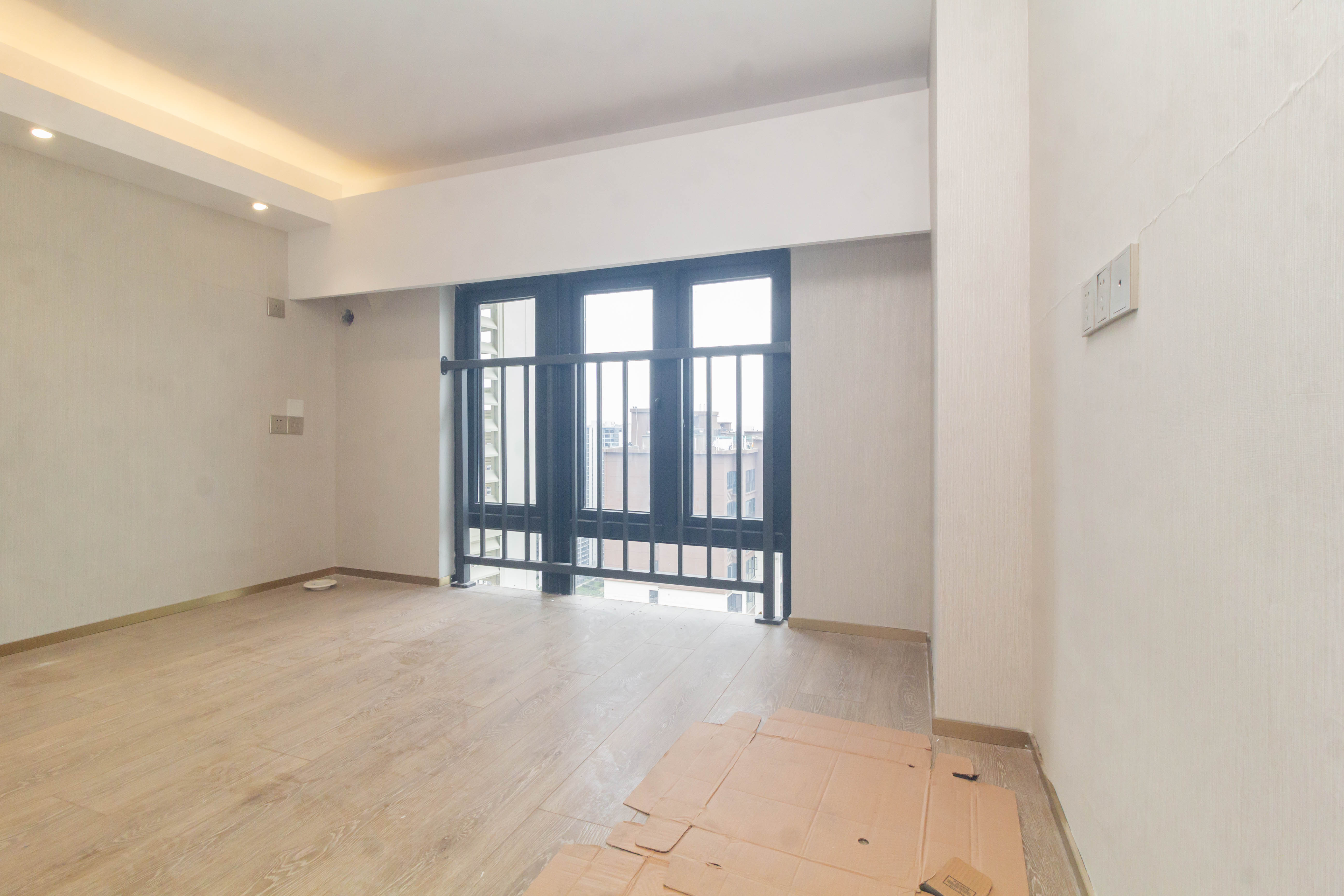 华远海蓝郡  2室1厅1卫    25.0万 华远海蓝郡  2室1厅1卫    25.0万卧室