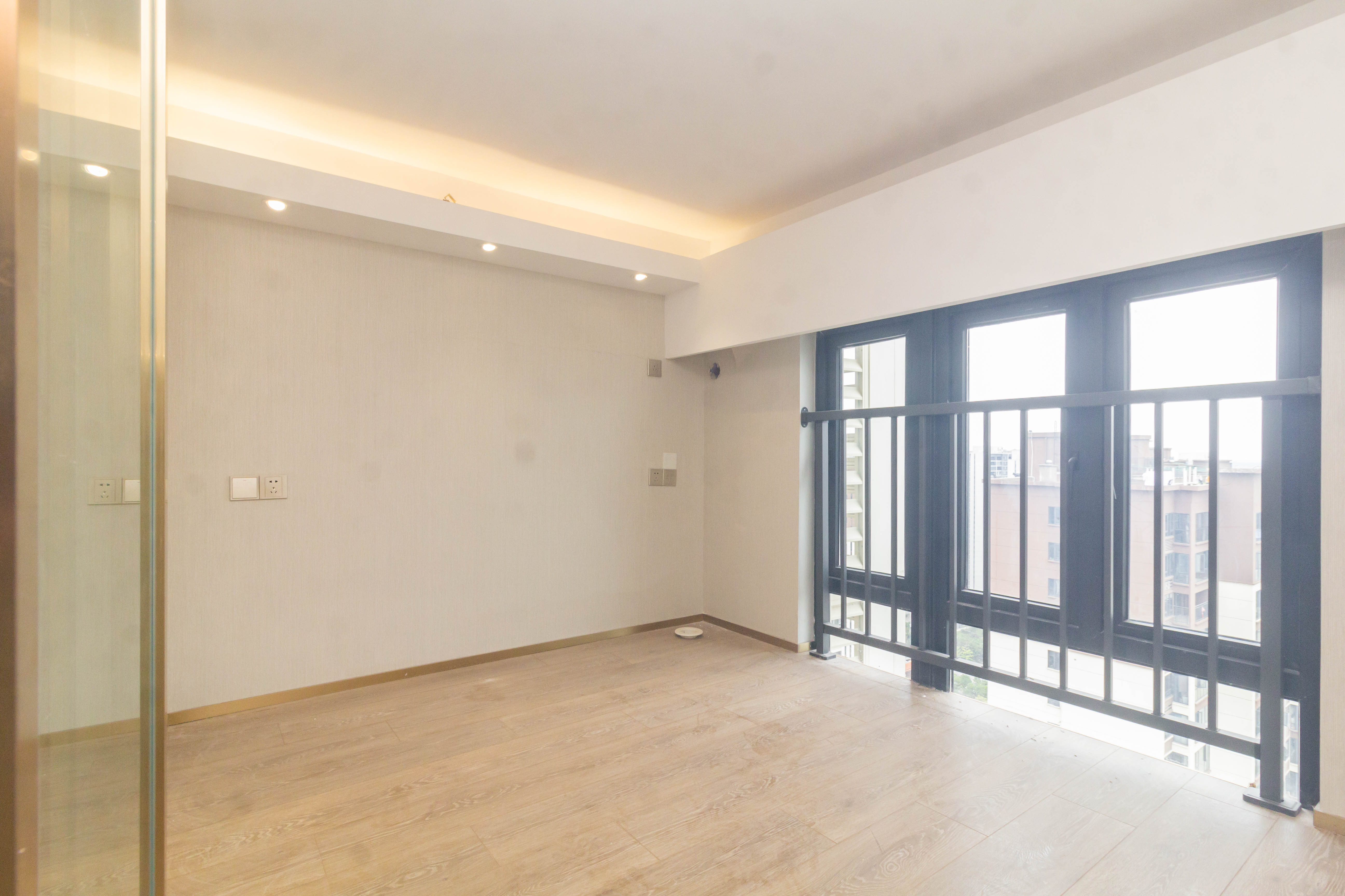 华远海蓝郡  2室1厅1卫    25.0万 华远海蓝郡  2室1厅1卫    25.0万卧室