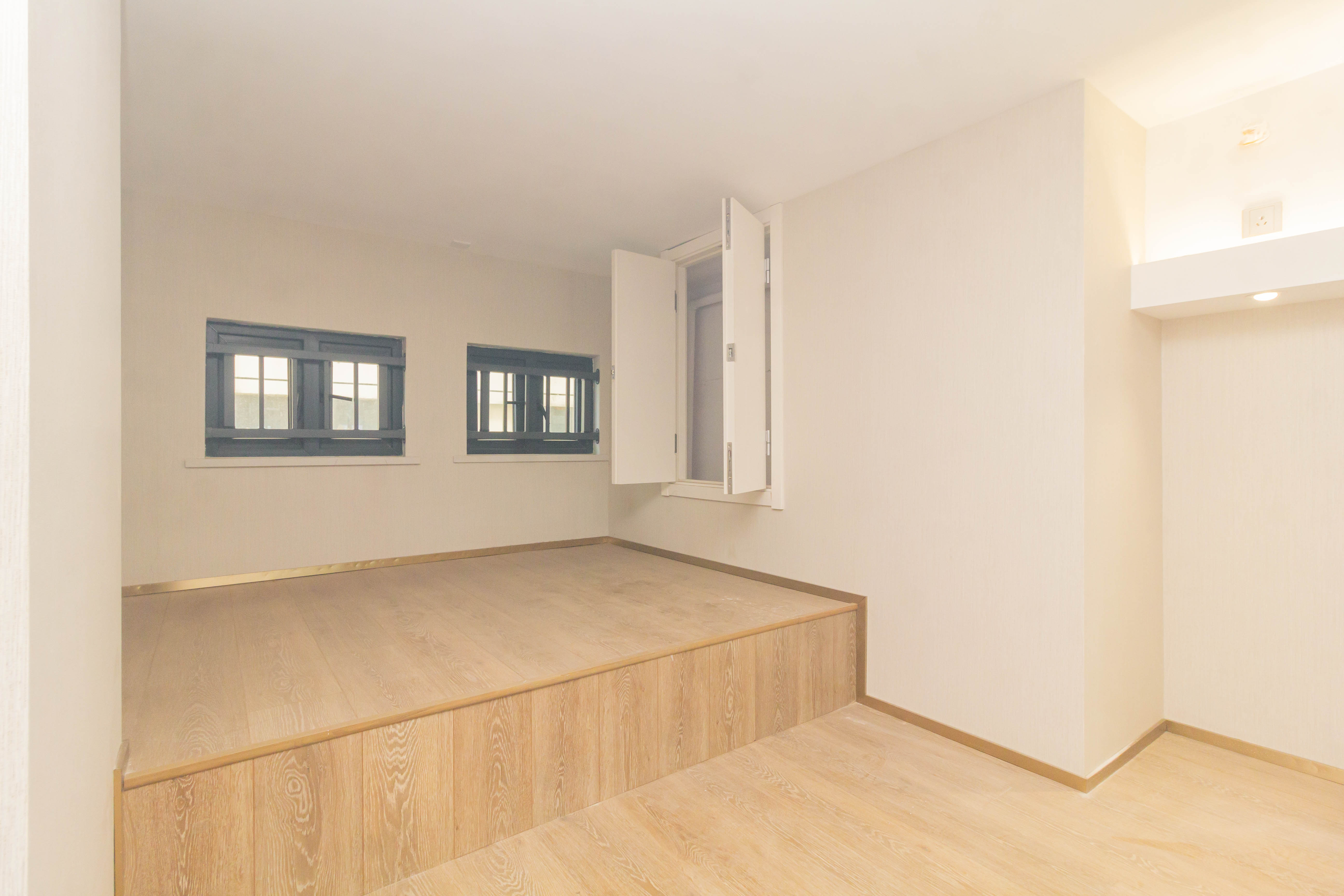 华远海蓝郡  2室1厅1卫    25.0万 华远海蓝郡  2室1厅1卫    25.0万卧室