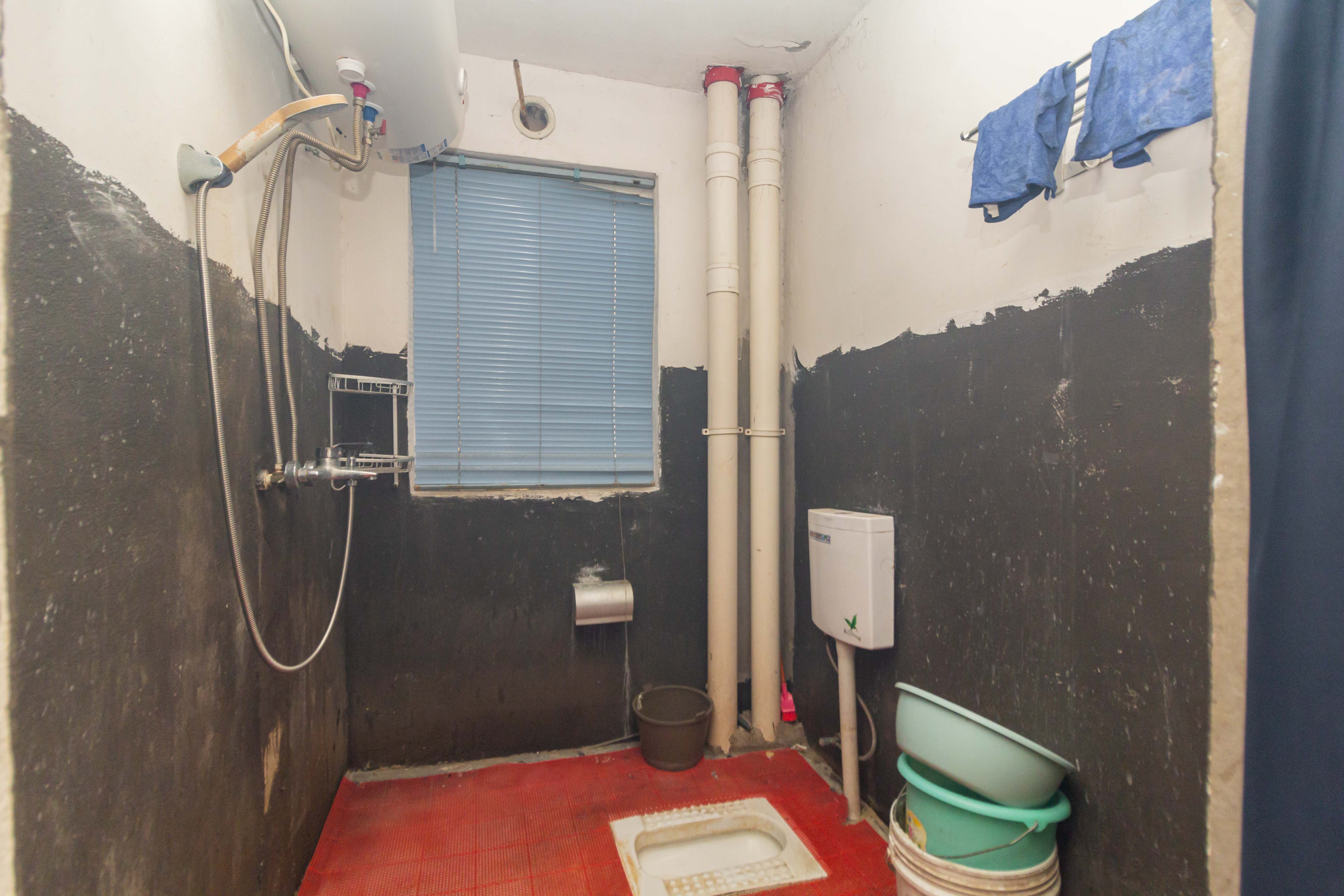 领东汇 5室2厅2卫 80.8万 领东汇 5室2厅2卫 80.8万卫生间