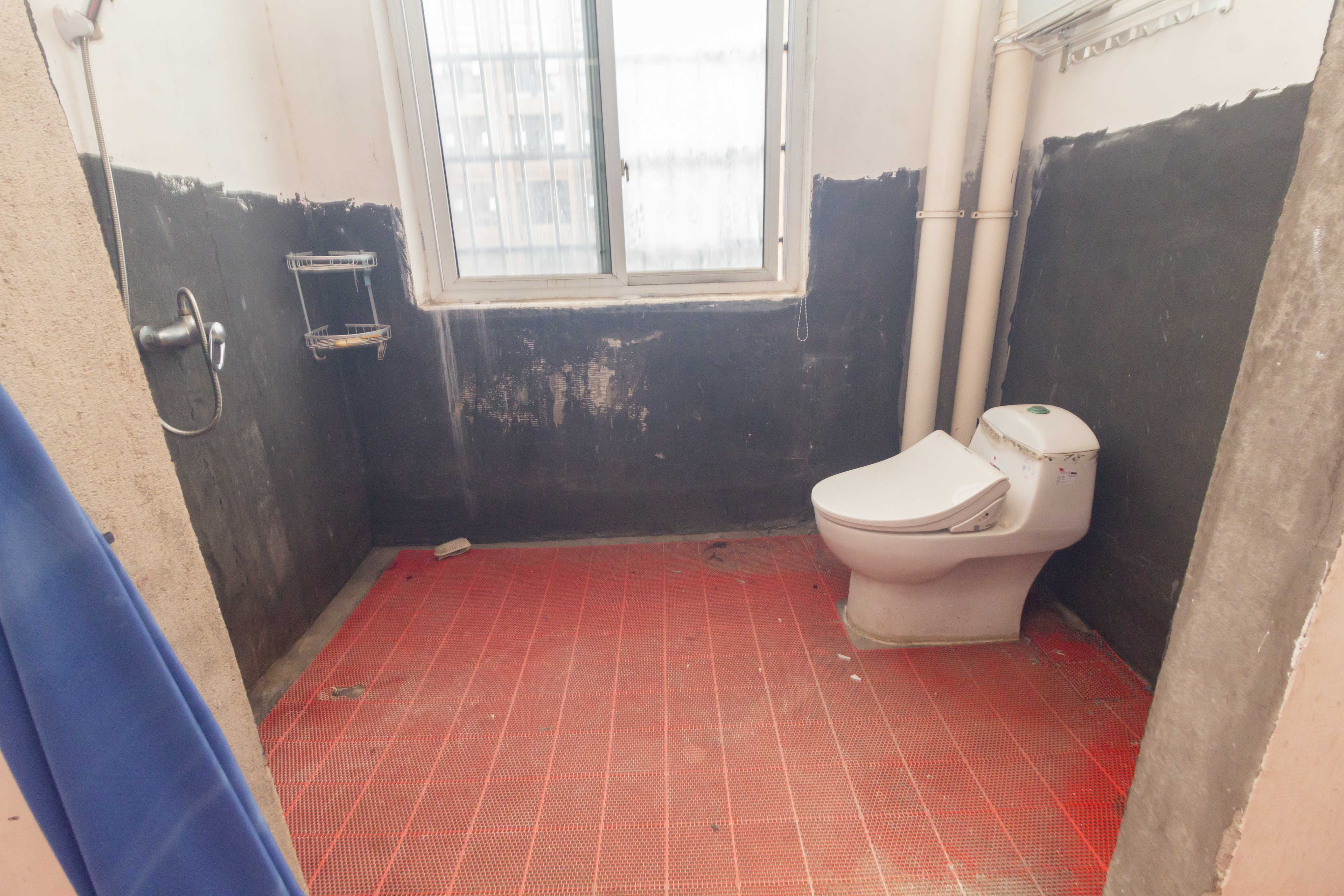 领东汇 5室2厅2卫 80.8万 领东汇 5室2厅2卫 80.8万卫生间