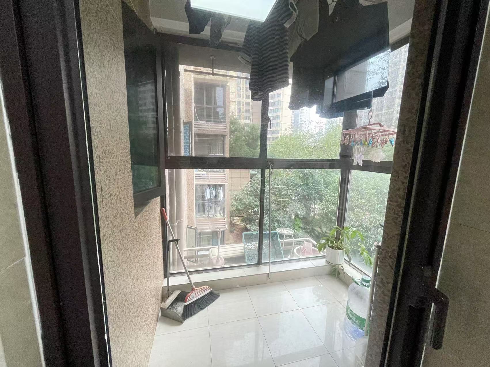 蓝溪谷 3室2厅2卫 62.0万 蓝溪谷 3室2厅2卫 62.0万室内图