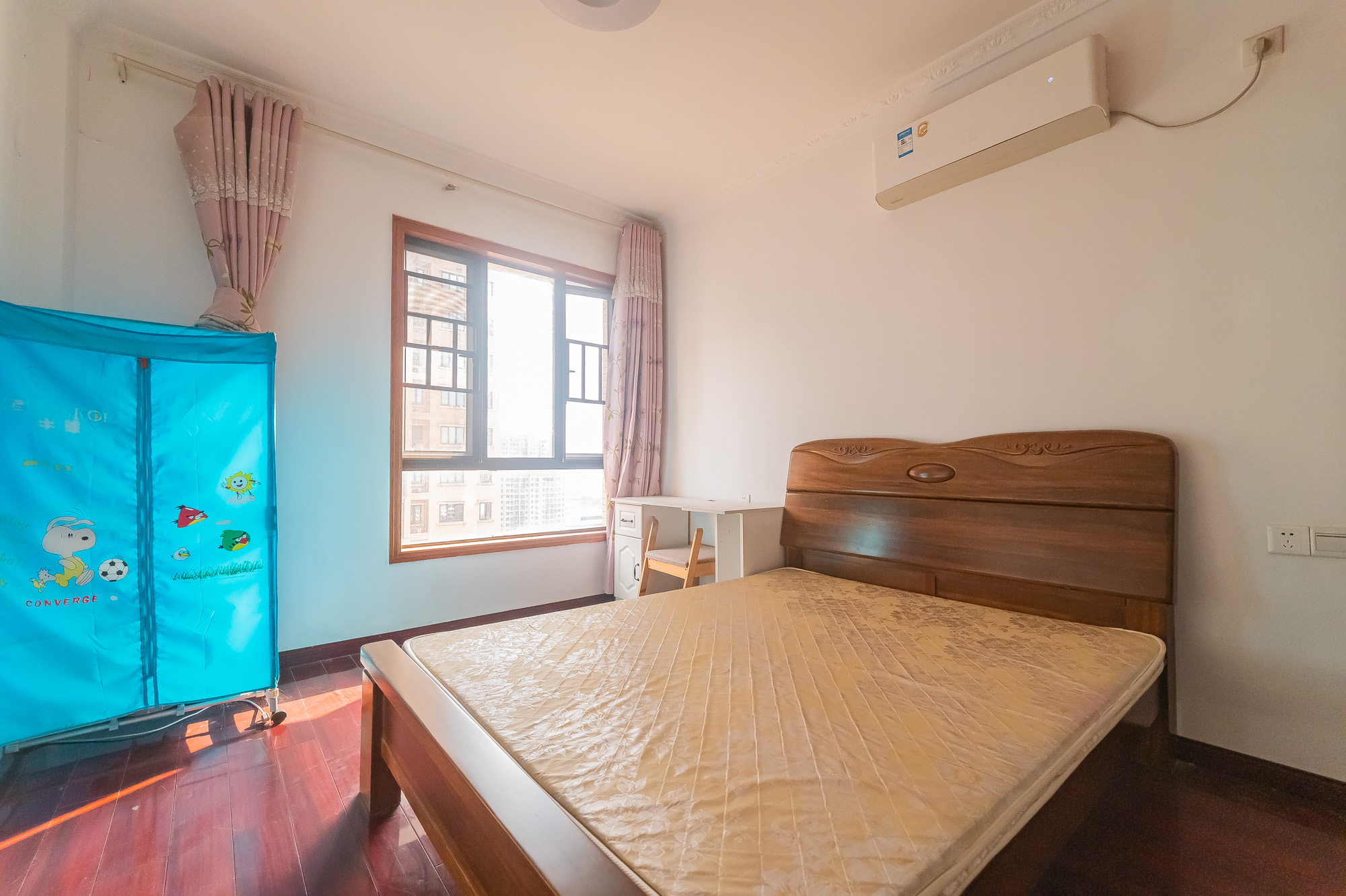 深业睿城 3室2厅1卫 59.8万 深业睿城 3室2厅1卫 59.8万卧室