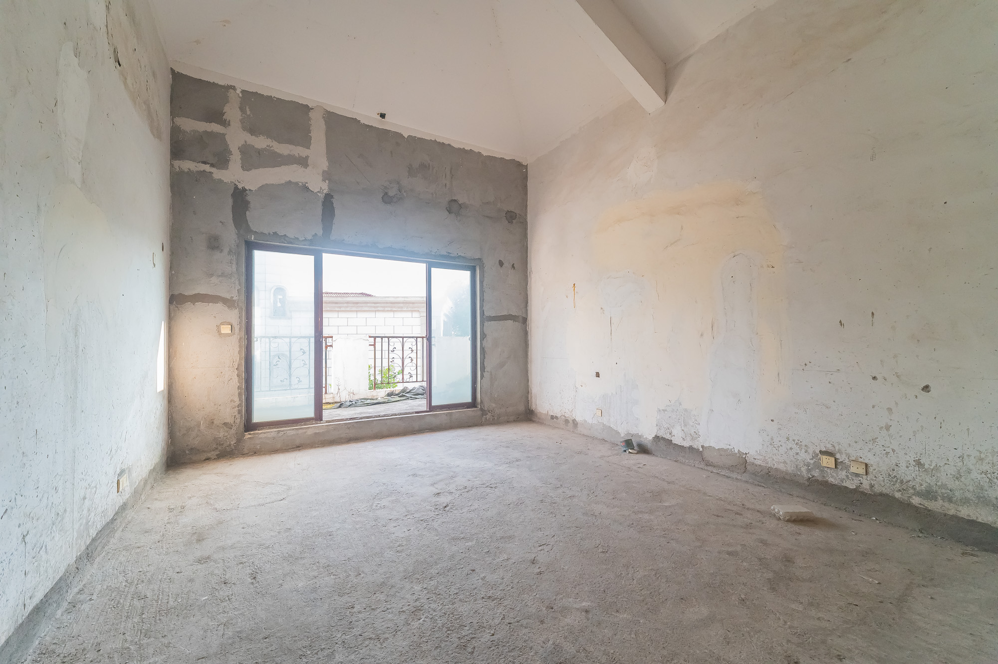 鹏基诺亚山林 5室3厅3卫 395.0万 鹏基诺亚山林 5室3厅3卫 395.0万其他