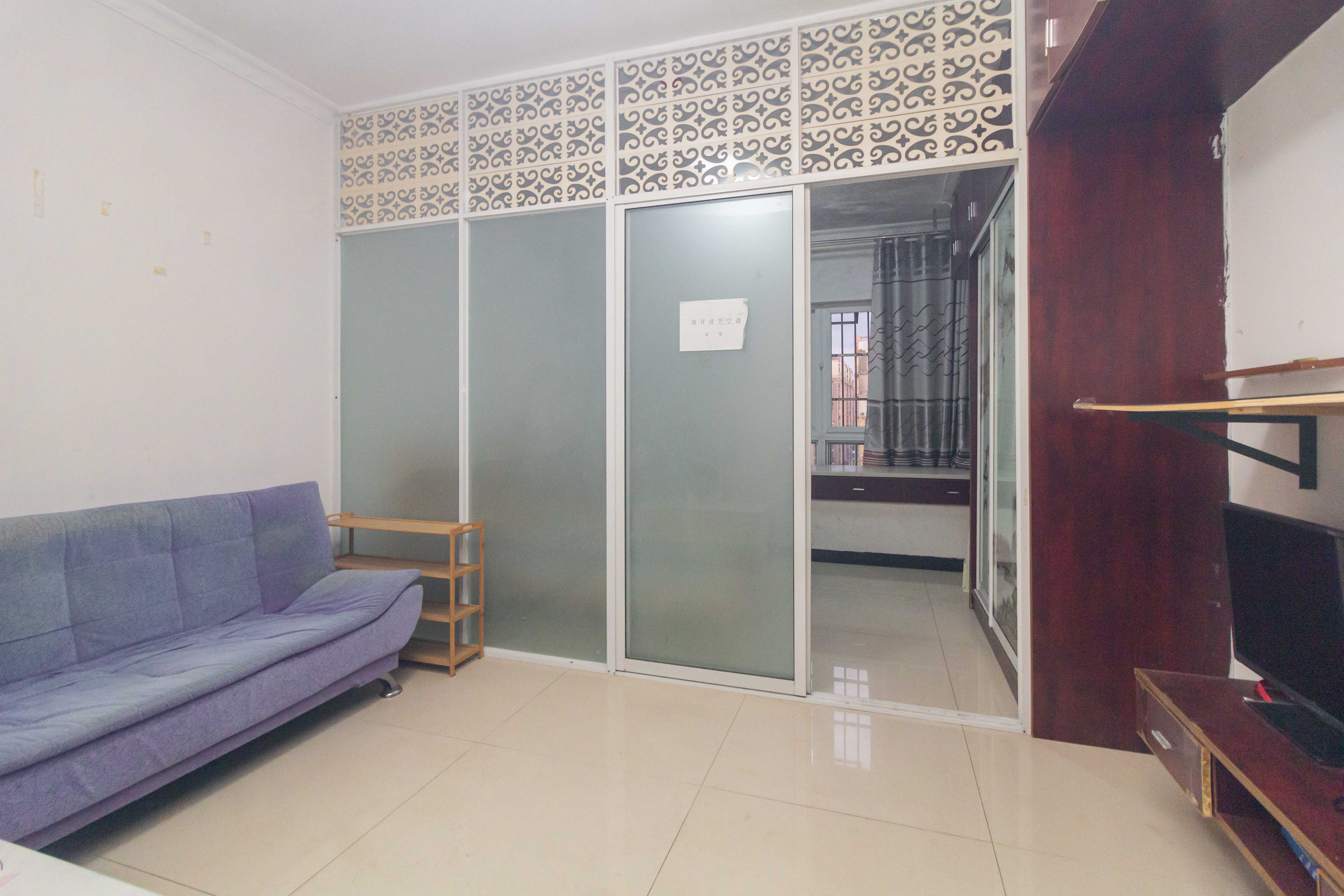 昌和商业中心/昌和国际 1室1厅1卫 29.8万 昌和商业中心/昌和国际 1室1厅1卫 29.8万客厅