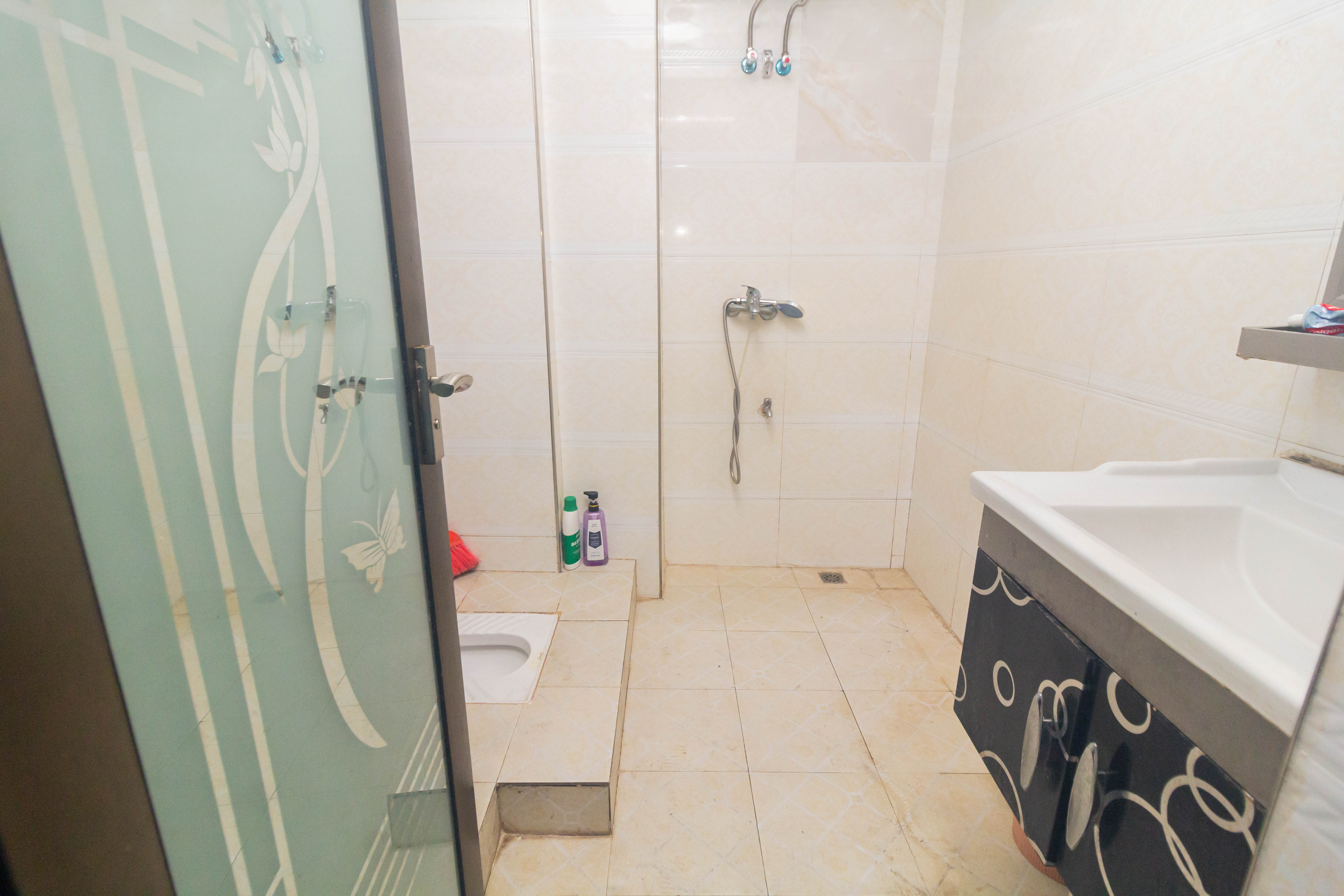 昌和商业中心/昌和国际 1室1厅1卫 29.8万 昌和商业中心/昌和国际 1室1厅1卫 29.8万卫生间