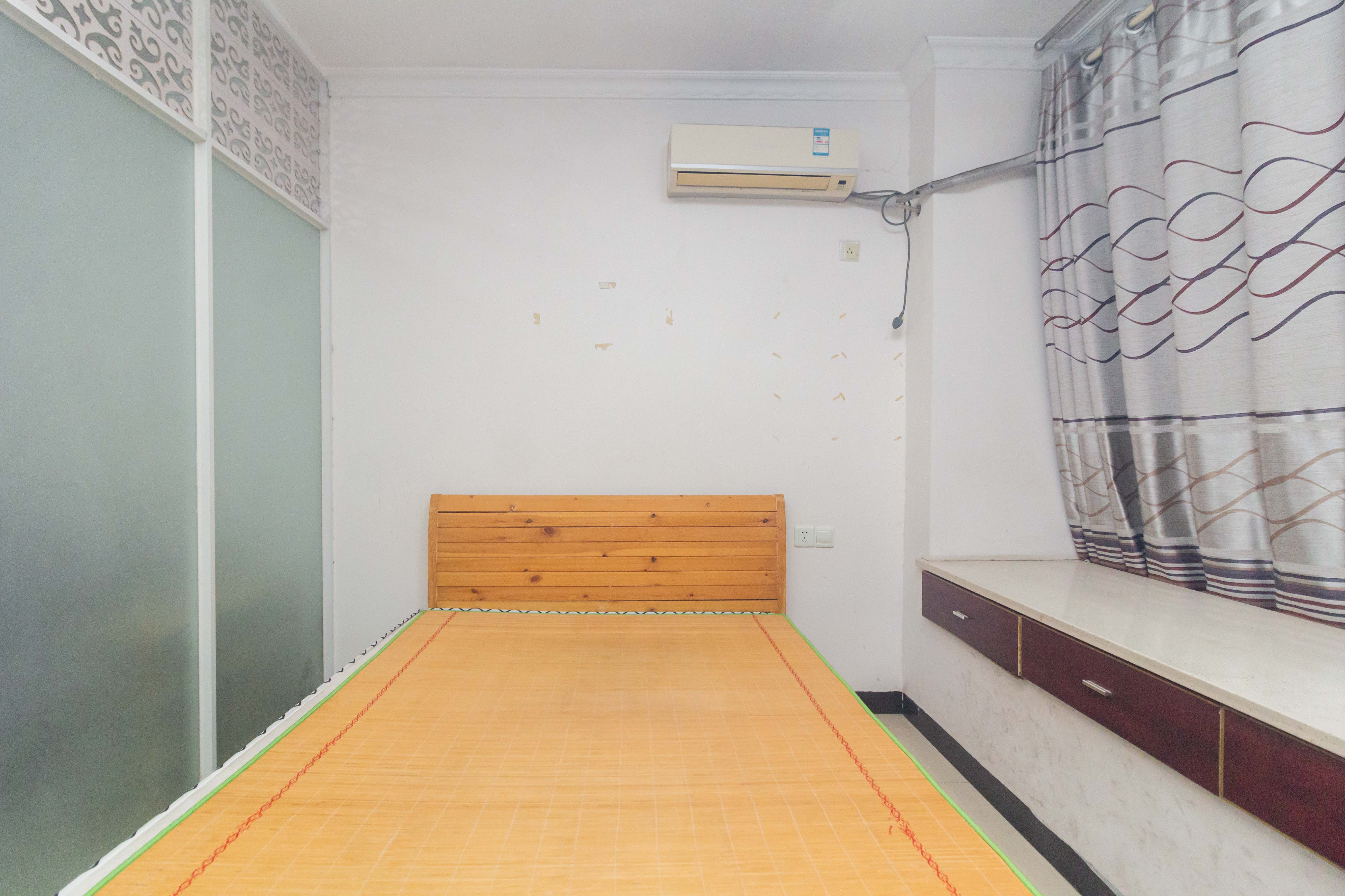 昌和商业中心/昌和国际 1室1厅1卫 29.8万 昌和商业中心/昌和国际 1室1厅1卫 29.8万卧室