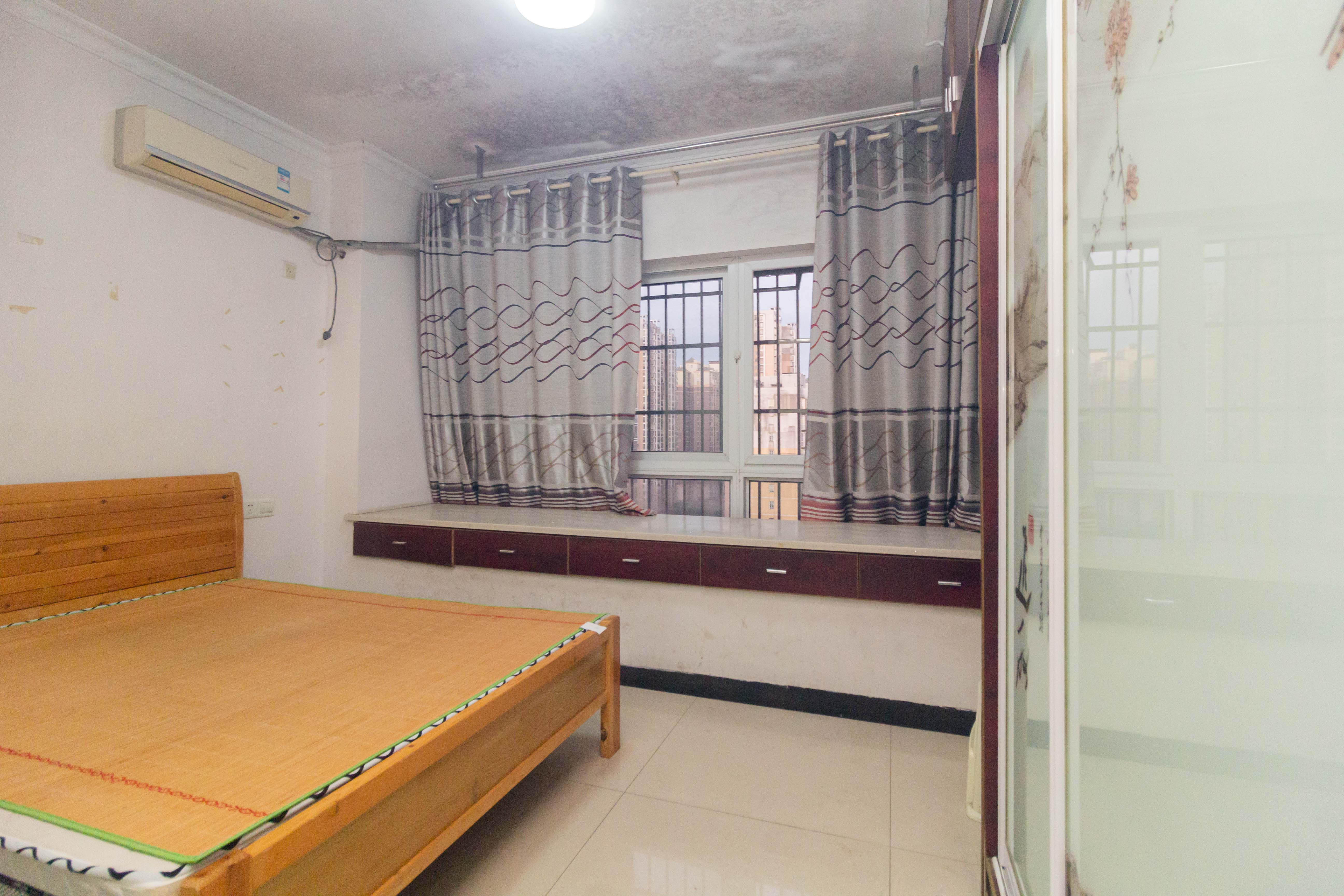 昌和商业中心/昌和国际 1室1厅1卫 29.8万 昌和商业中心/昌和国际 1室1厅1卫 29.8万卧室