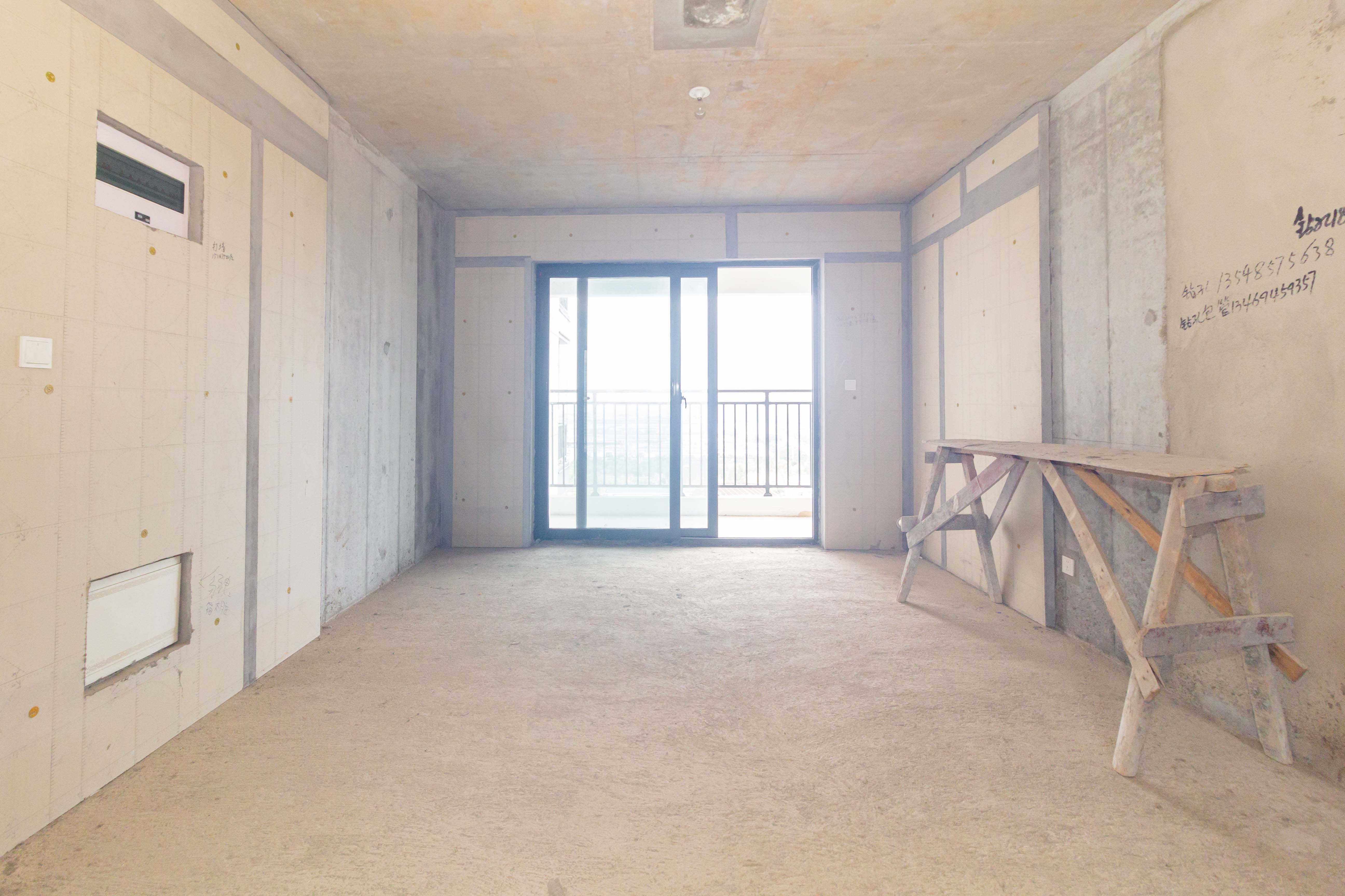 旭辉汇樾城 4室2厅2卫 95.0万 旭辉汇樾城 4室2厅2卫 95.0万客厅