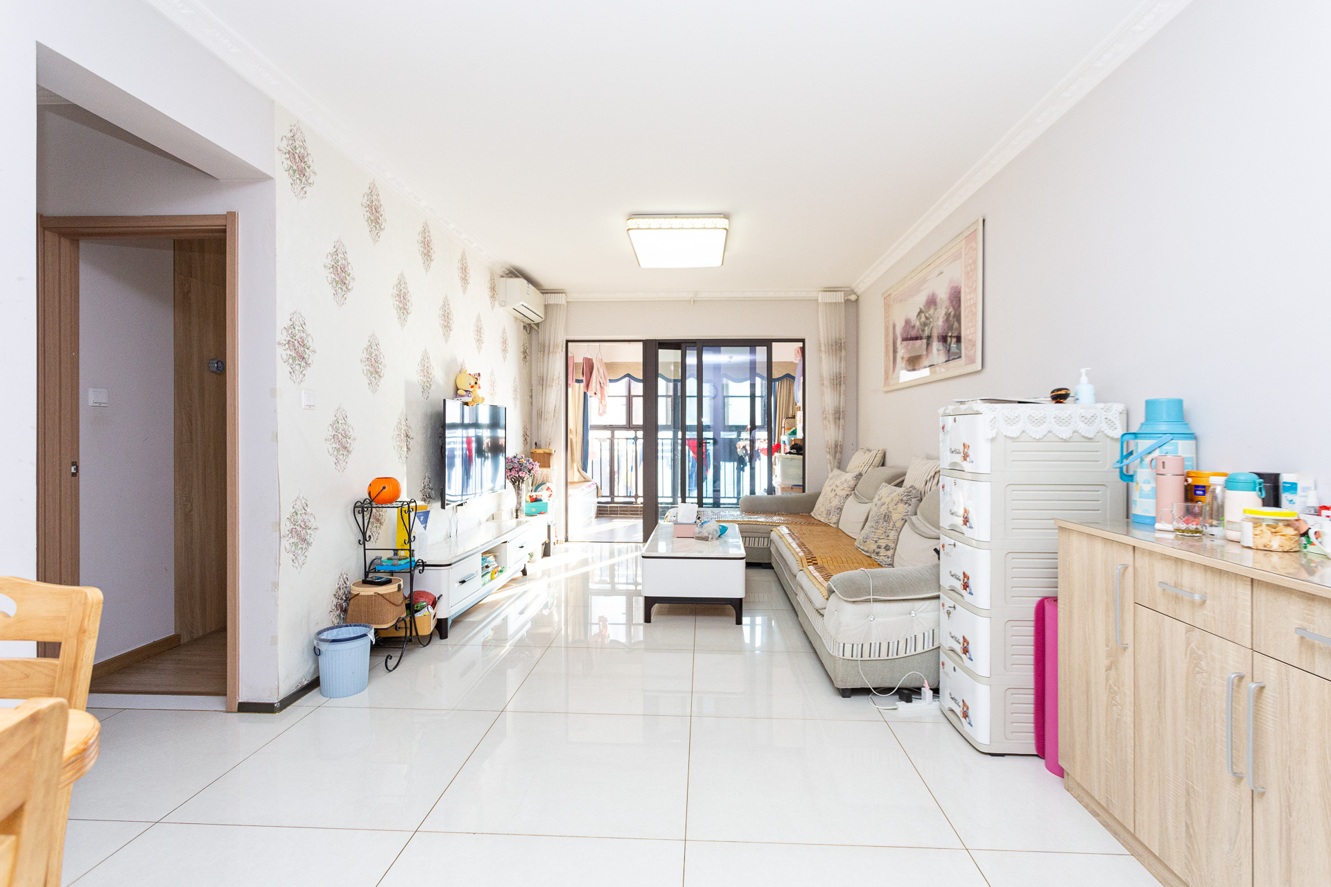 时代倾城二期 3室2厅1卫 66.8万 时代倾城二期 3室2厅1卫 66.8万客厅