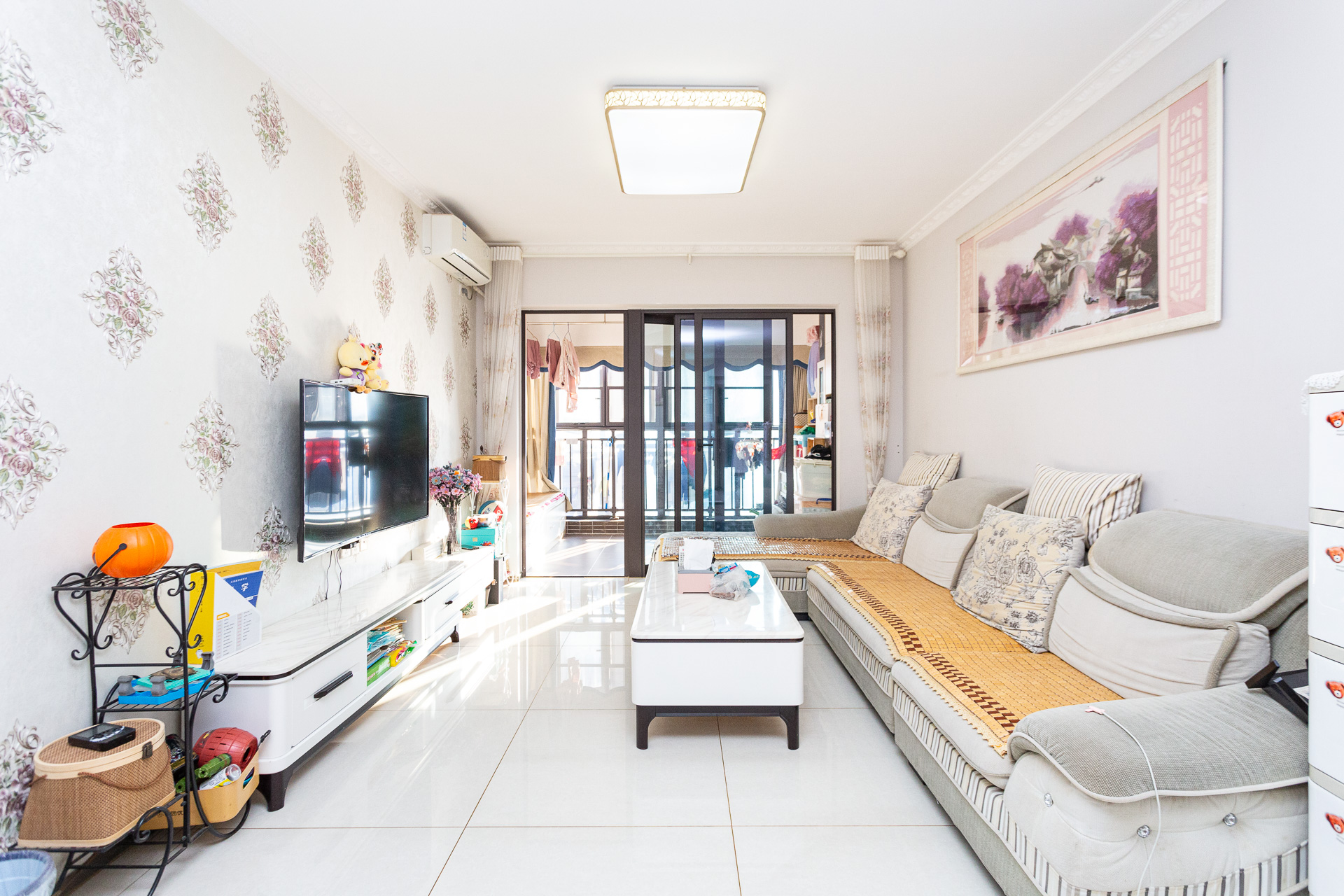 时代倾城二期 3室2厅1卫 66.8万 时代倾城二期 3室2厅1卫 66.8万客厅