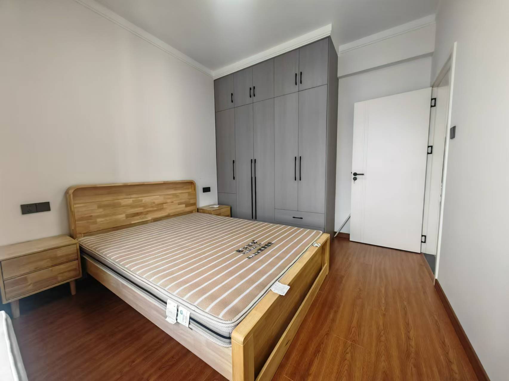 城发津枫庭苑  3室2厅2卫    76.0万 城发津枫庭苑  3室2厅2卫    76.0万室内图