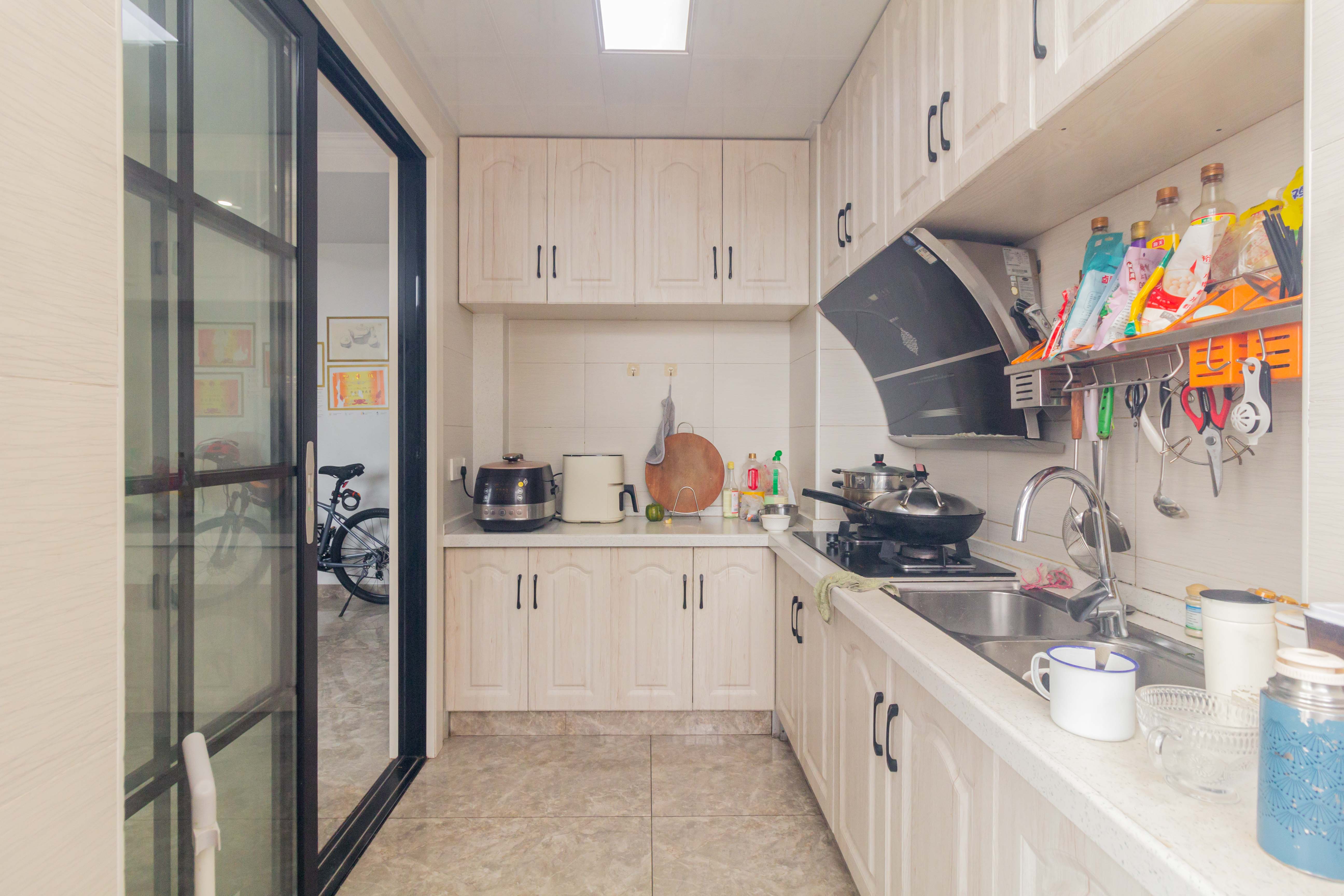 中国铁建国际城二期 3室2厅1卫 78.0万 中国铁建国际城二期 3室2厅1卫 78.0万厨房