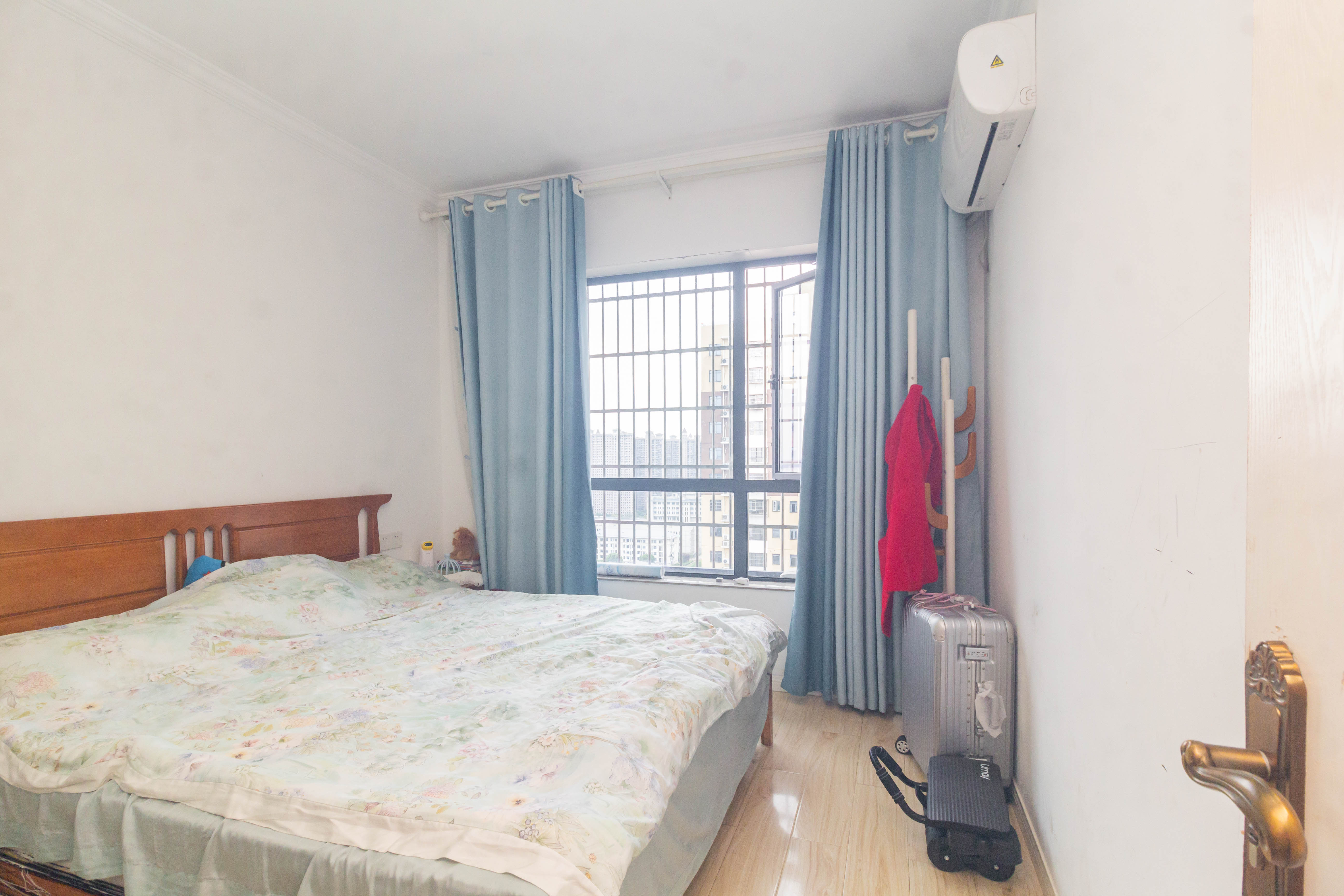 中国铁建国际城二期 3室2厅1卫 78.0万 中国铁建国际城二期 3室2厅1卫 78.0万卧室